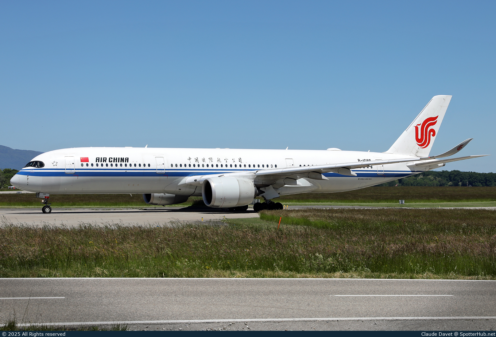 Photo of B-1085 - Airbus A350-941 operated by Air China