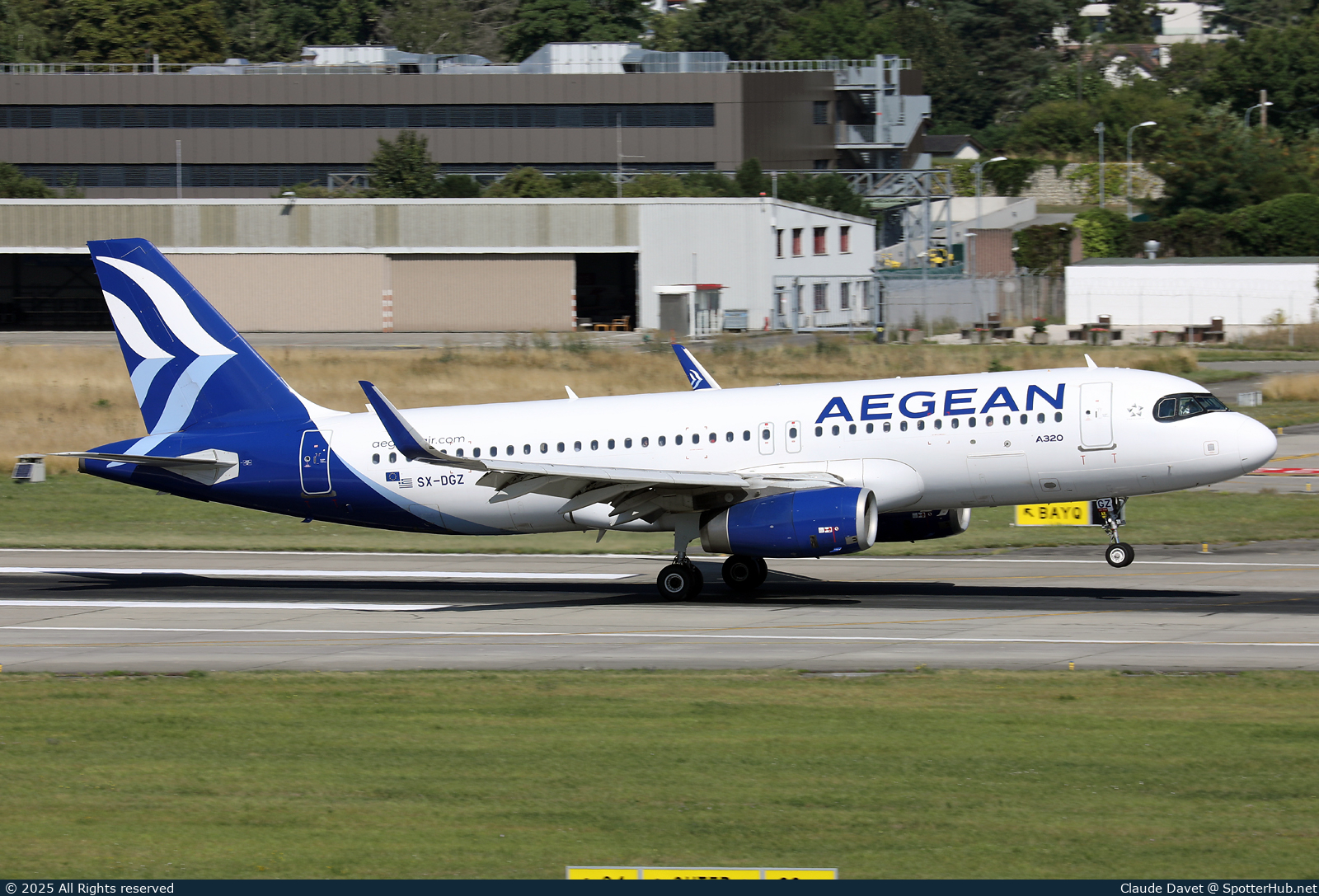 Photo of SX-DGZ - Airbus A320-232 operated by Aegean Airlines