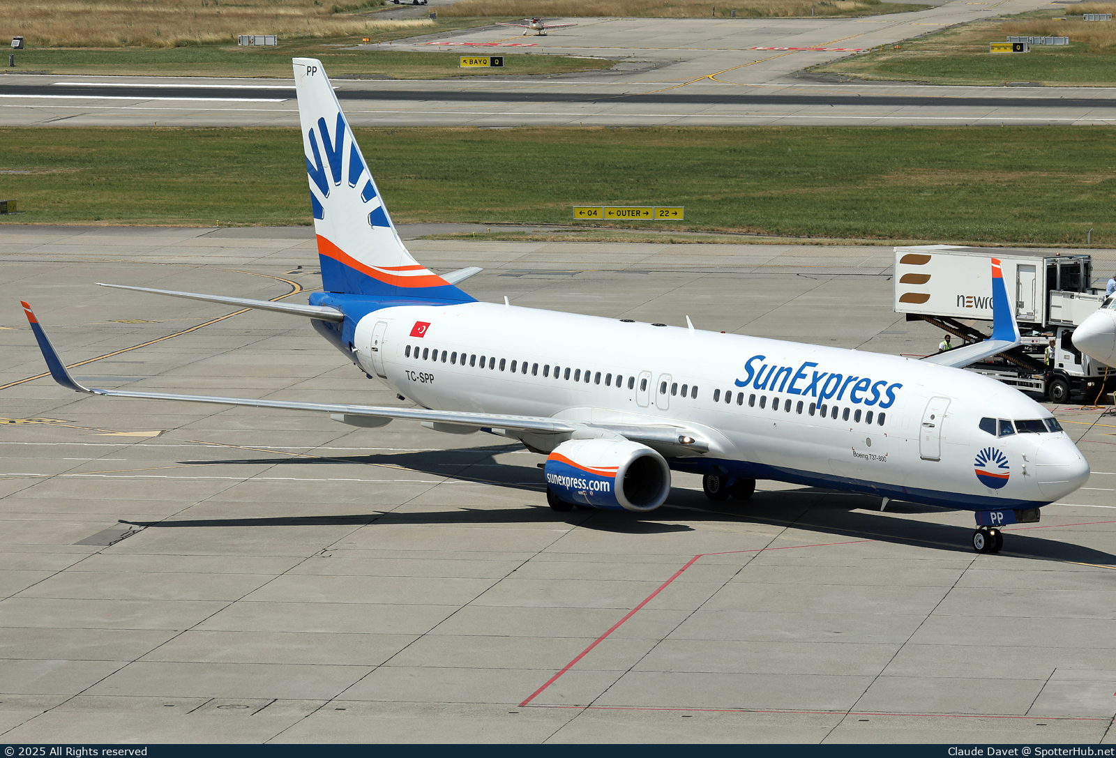 Photo of TC-SPP - Boeing 737-8MA operated by SunExpress