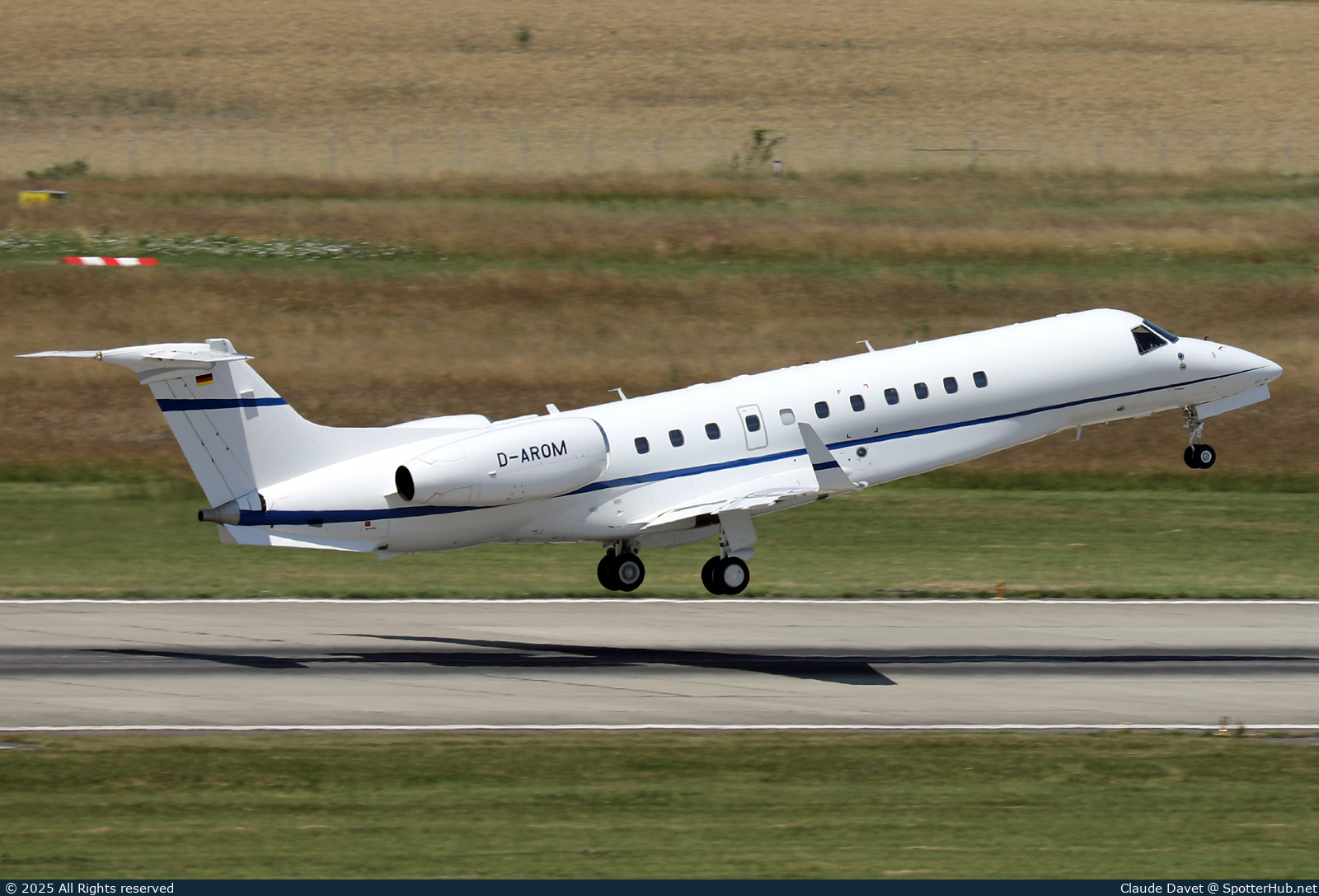 Photo of D-AROM - Embraer Legacy 650 operated by DC Aviation