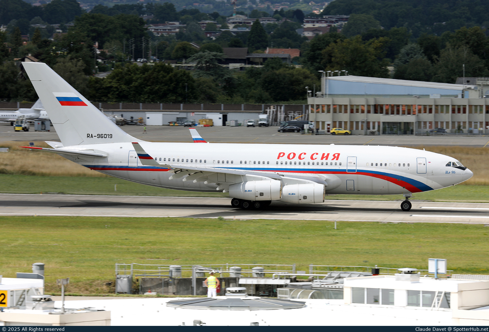 Photo of RA-96019 - Ilyushin Il-96-300 operated by Rossiya Special Flight Detachment