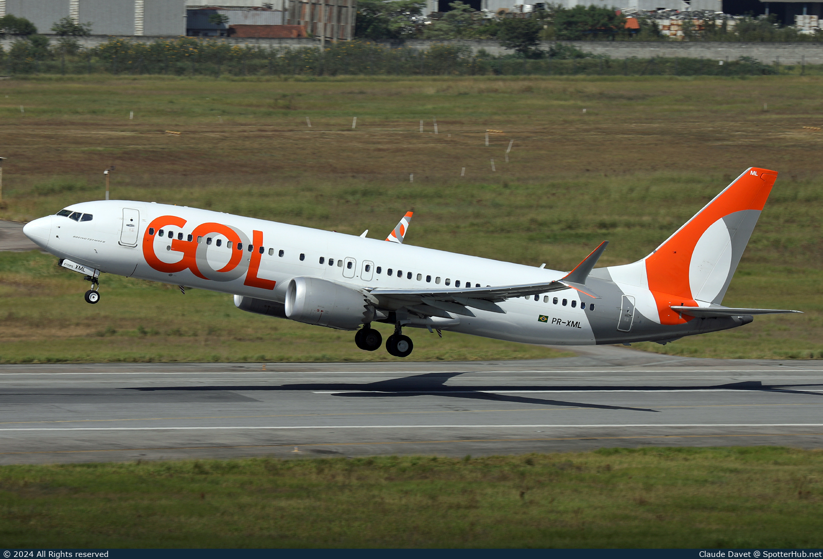 Photo of PR-XML - Boeing 737 MAX 8 operated by GOL Linhas Aéreas