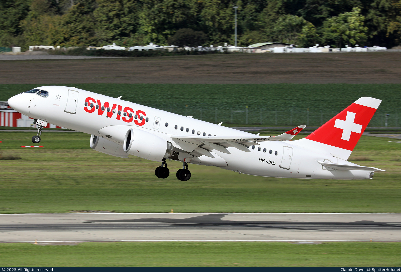 Photo of HB-JBD - Airbus A220-100 operated by Swiss International Air Lines