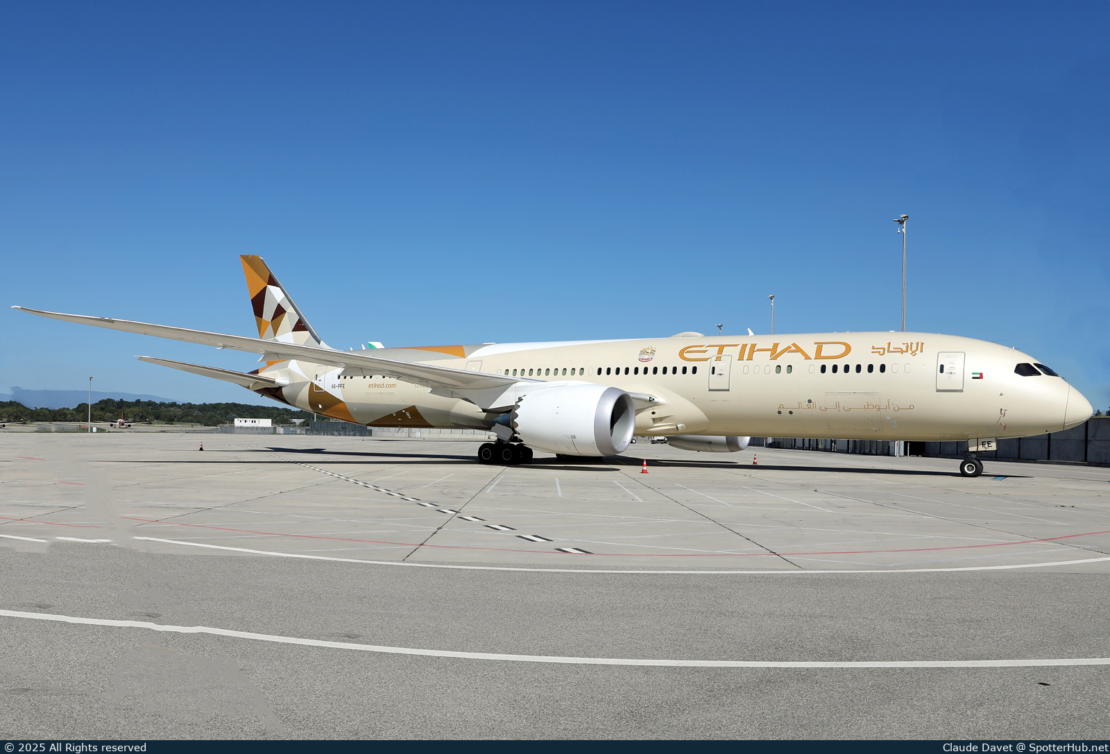 Photo of A6-PFE - Boeing 787-9 Dreamliner operated by United Arab Emirates Presidential Flight