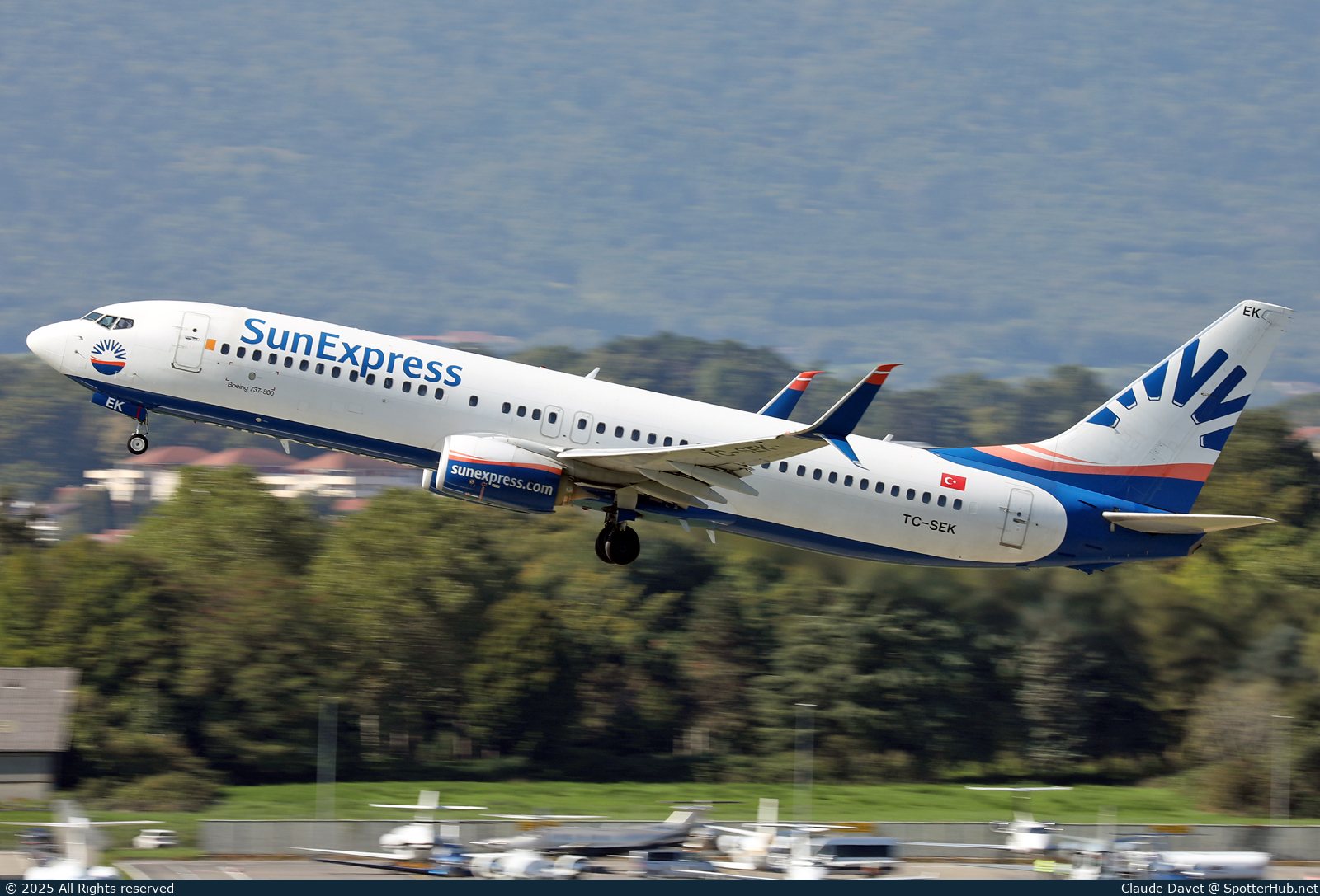 Photo of TC-SEK - Boeing 737-8HC operated by SunExpress