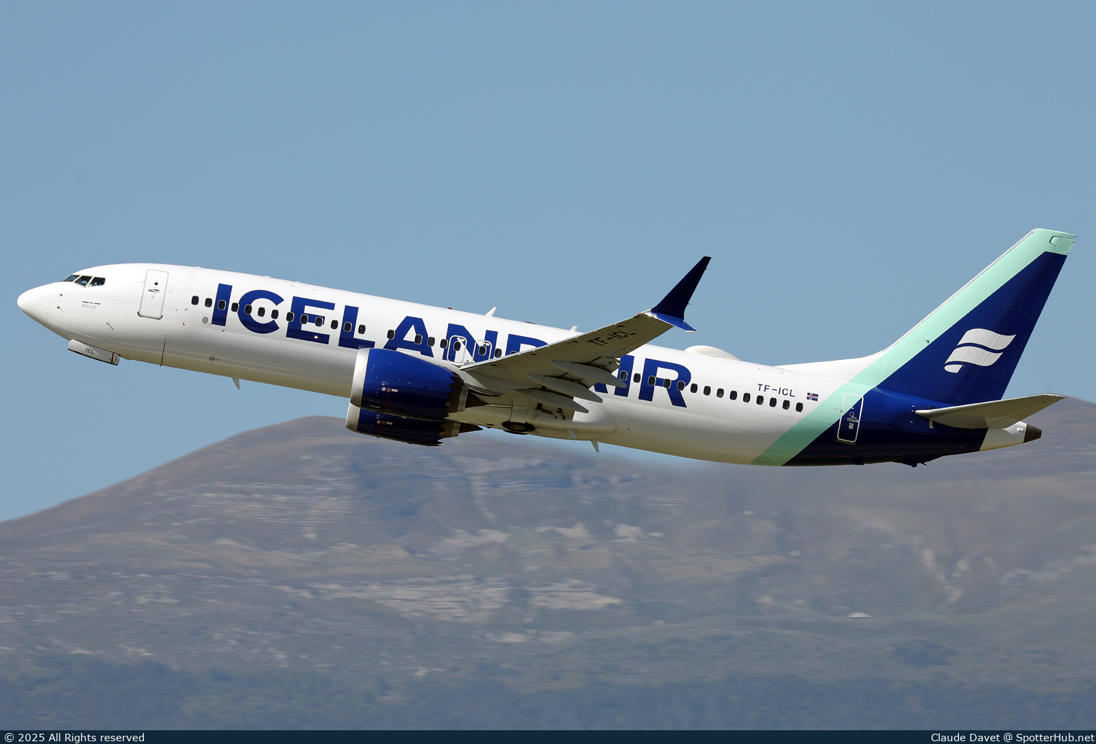 Photo of TF-ICL - Boeing 737 MAX 8 operated by Icelandair