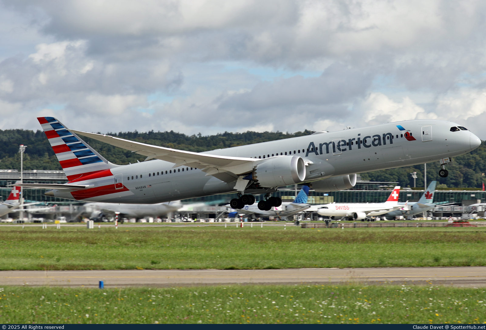 Photo of N848AN - Boeing 787-9 Dreamliner operated by American Airlines