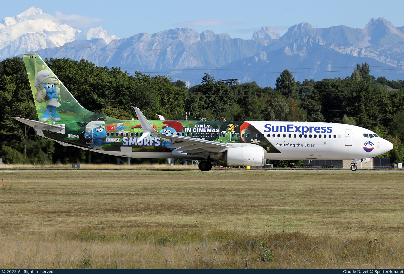 Photo of TC-SPY - Boeing 737-8EH operated by SunExpress