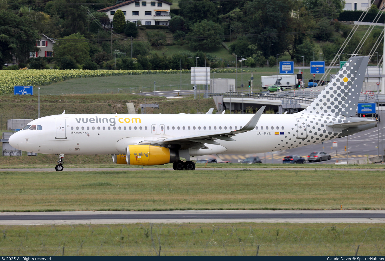 Photo of EC-MVD - Airbus A320-232 operated by Vueling