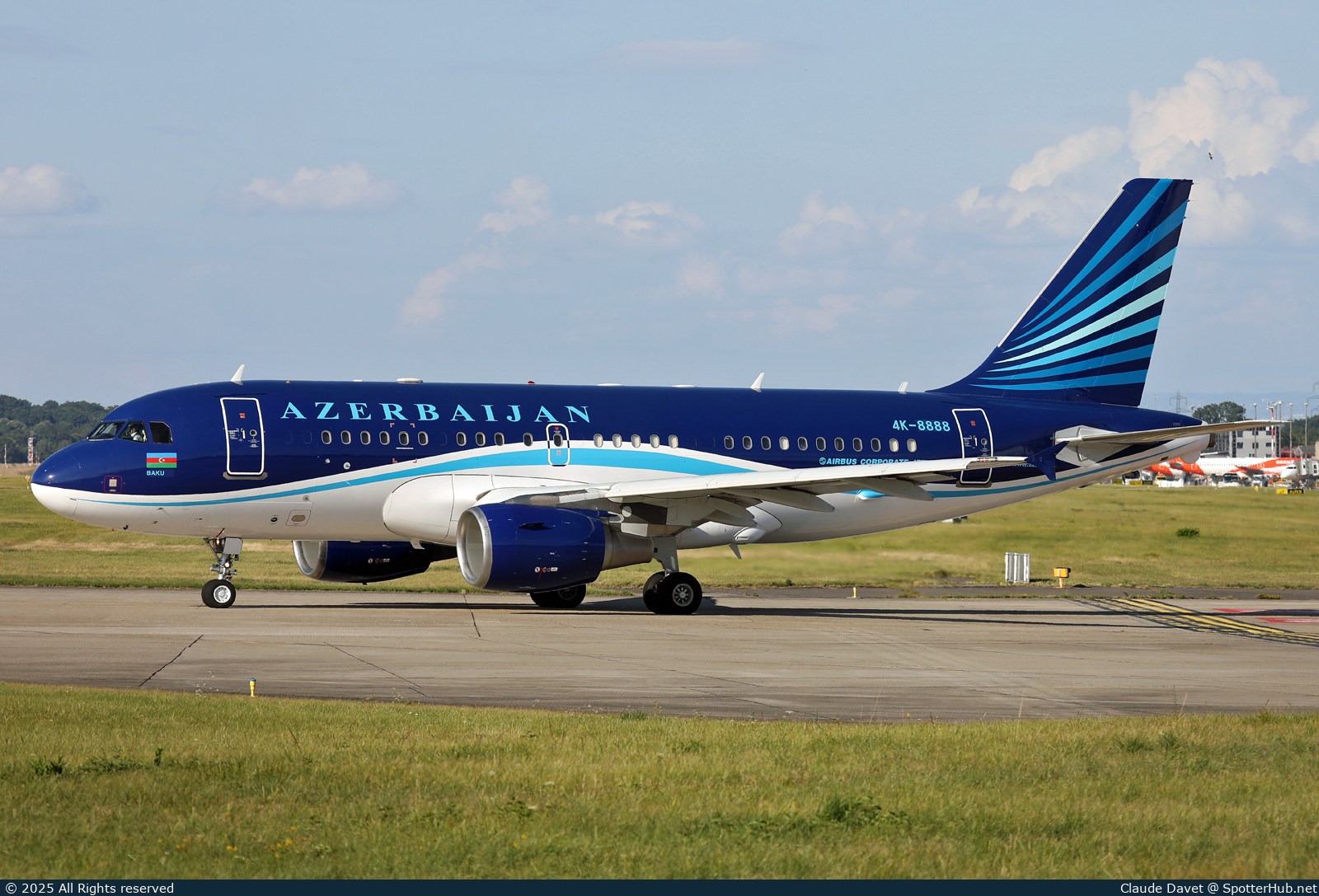 Photo of 4K-8888 - Airbus A319-115(CJ) operated by Government of Azerbaijan