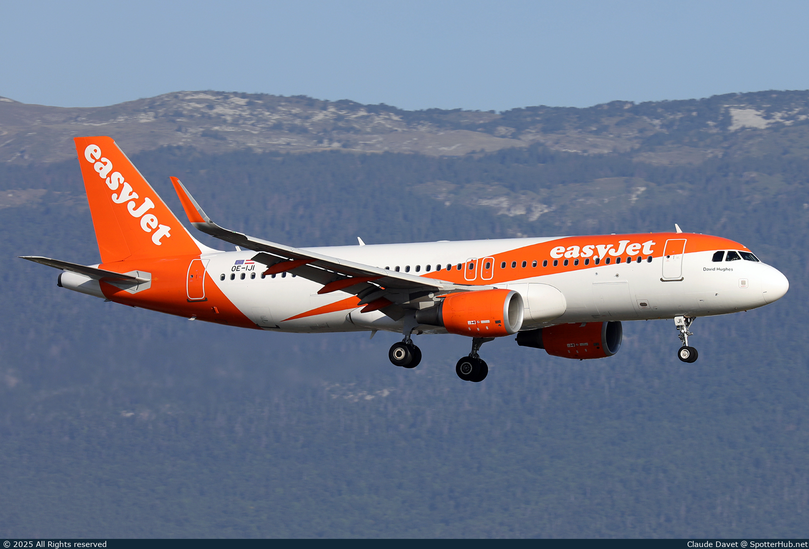 Photo of OE-IJI - Airbus A320-214 operated by easyJet Europe