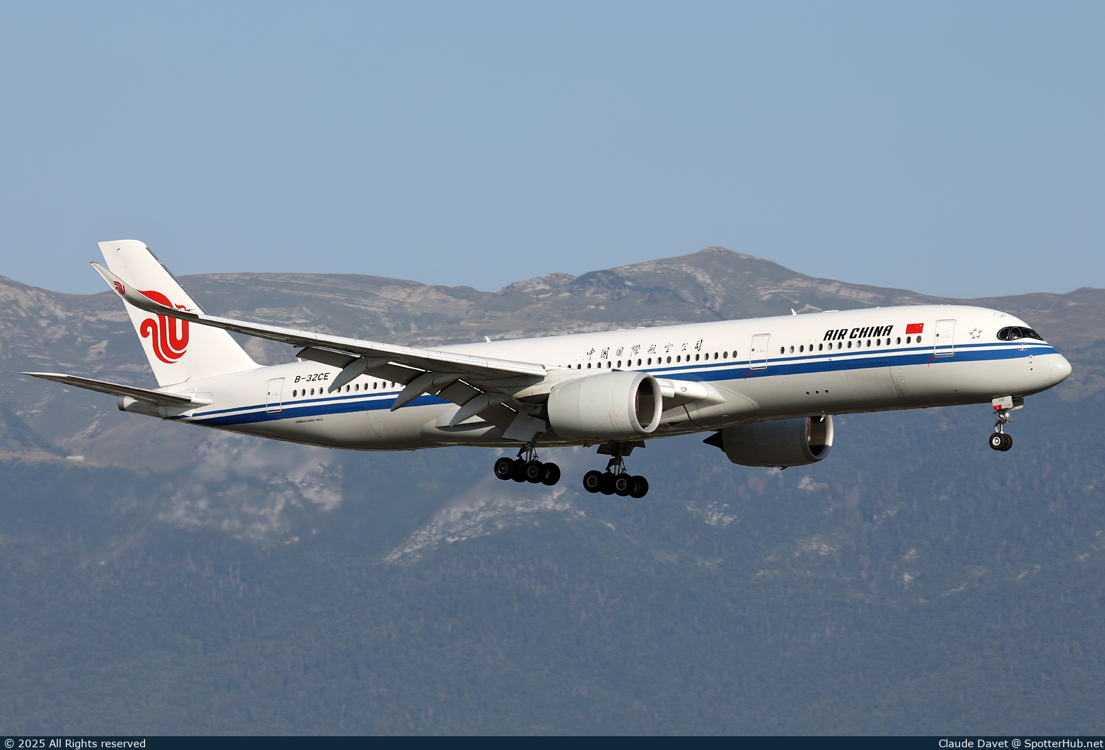 Photo of B-32CE - Airbus A350-941 operated by Air China