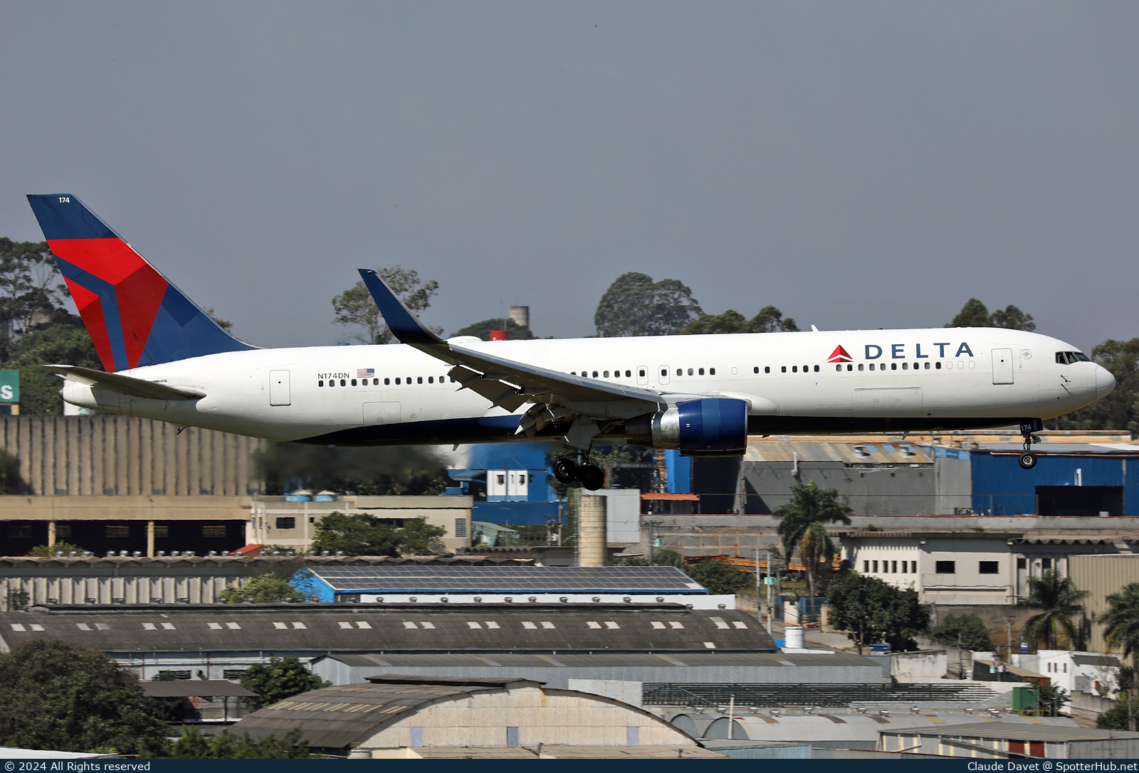 Photo of N174DN - Boeing 767-332(ER) operated by Delta Air Lines