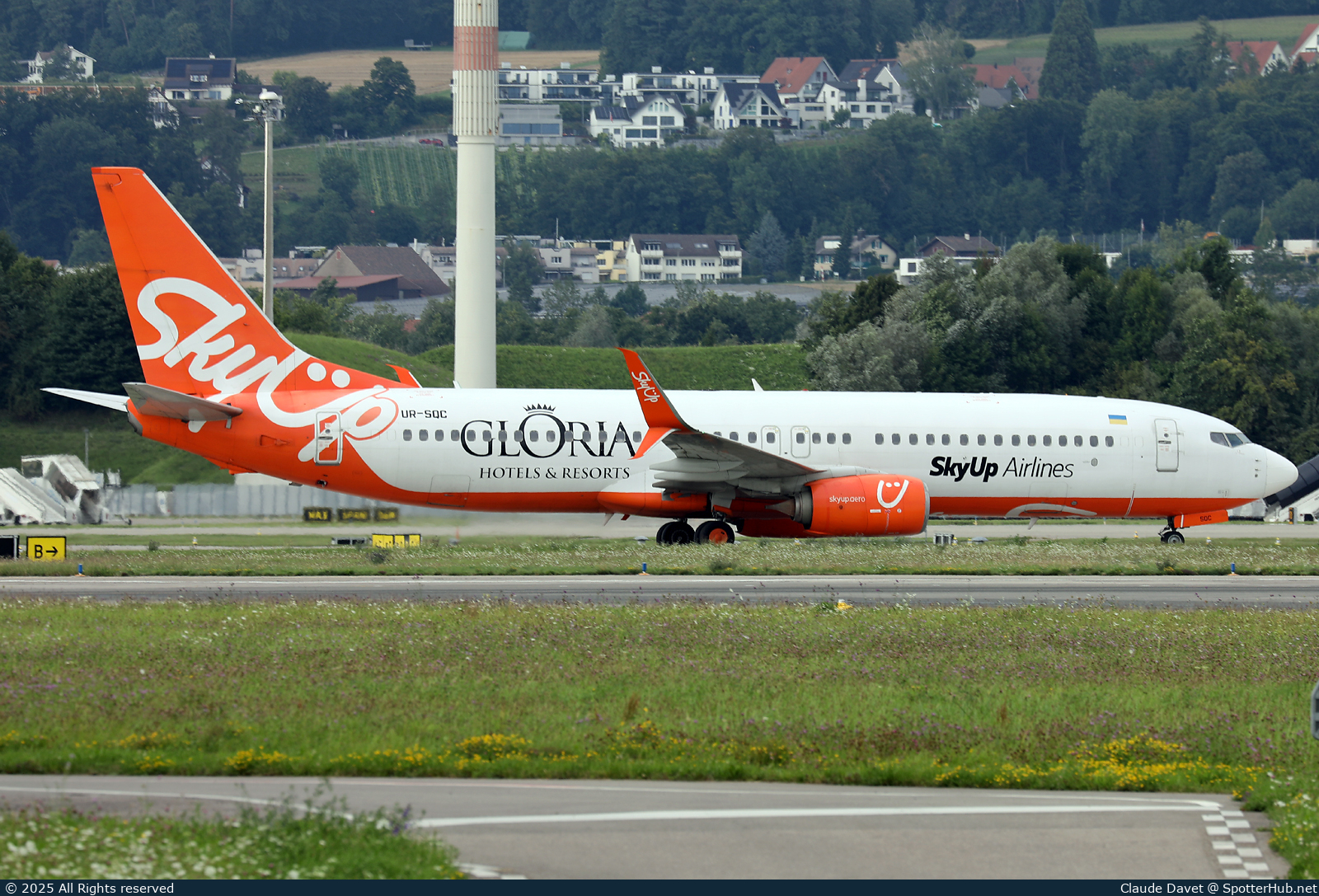 Photo of UR-SQC - Boeing 737-8H6 operated by SkyUp Airlines