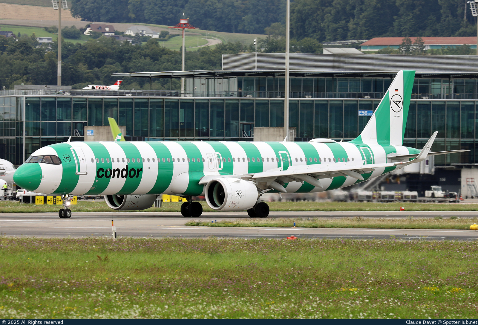 Photo of D-ANMY - Airbus A321-271NX operated by Condor