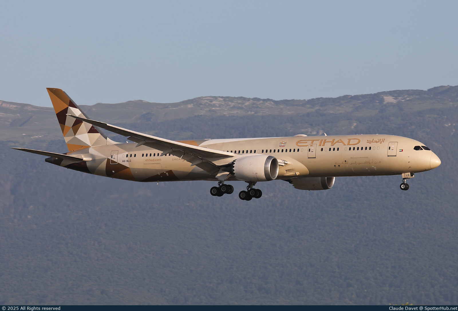 Photo of A6-BLC - Boeing 787-9 Dreamliner operated by Etihad Airways