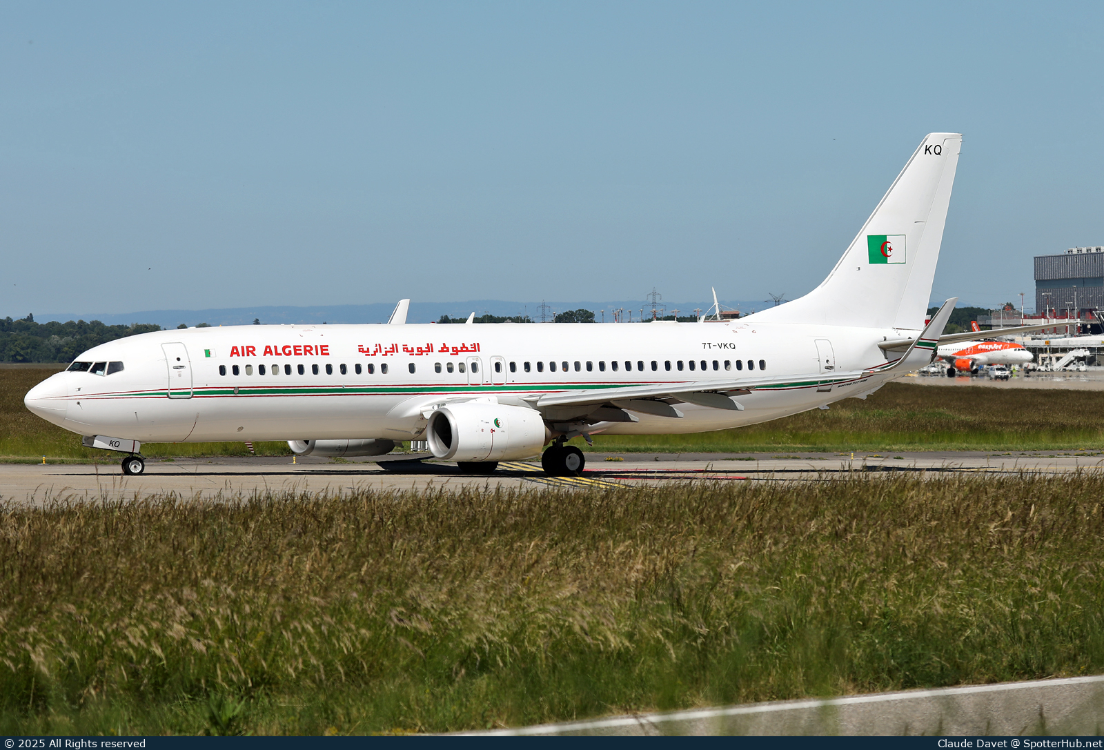 Photo of 7T-VKQ - Boeing 737-8D6 operated by Air Algérie