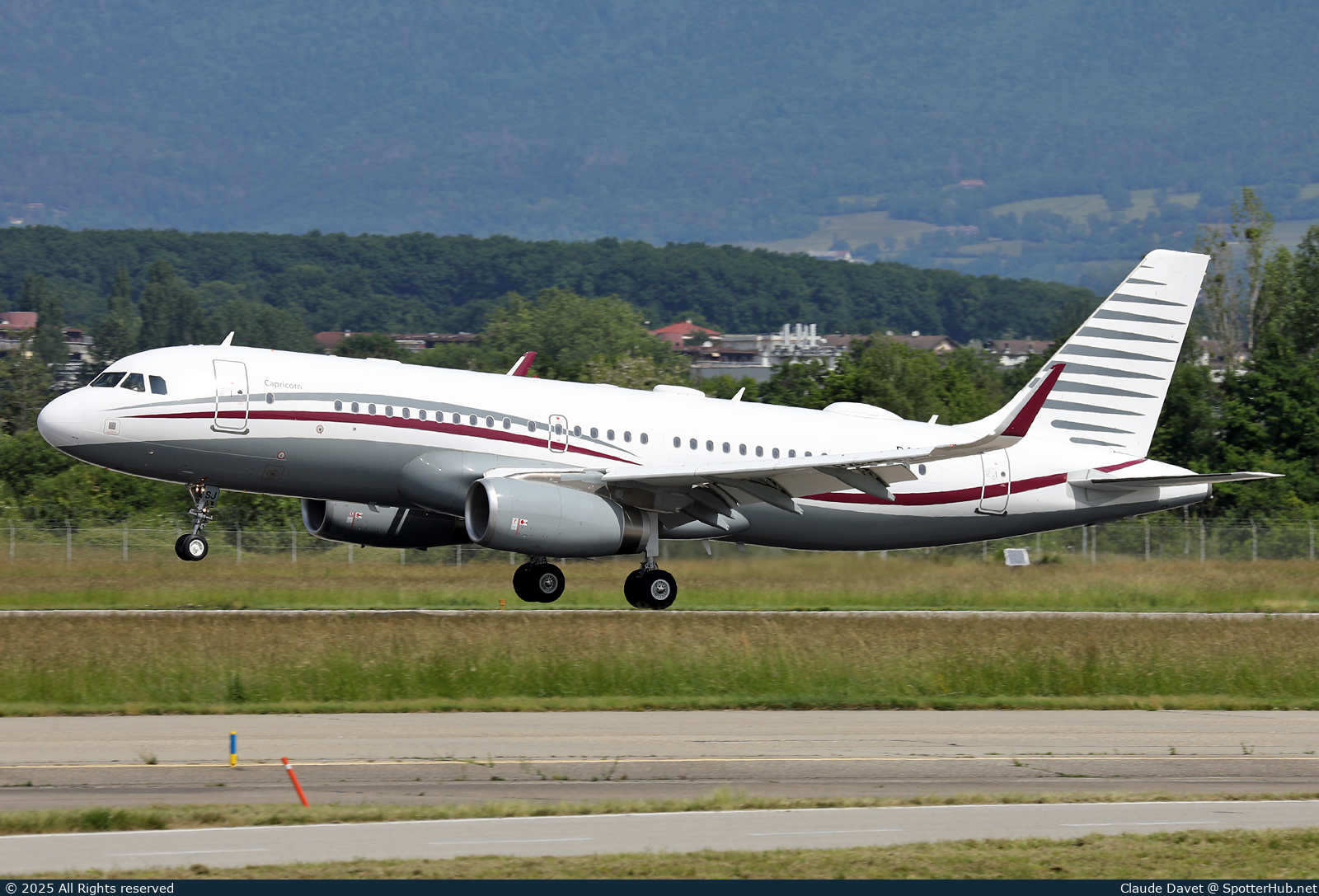 Photo of P4-HSJ - Airbus A320-232(CJ) Prestige operated by Global Jet Aruba