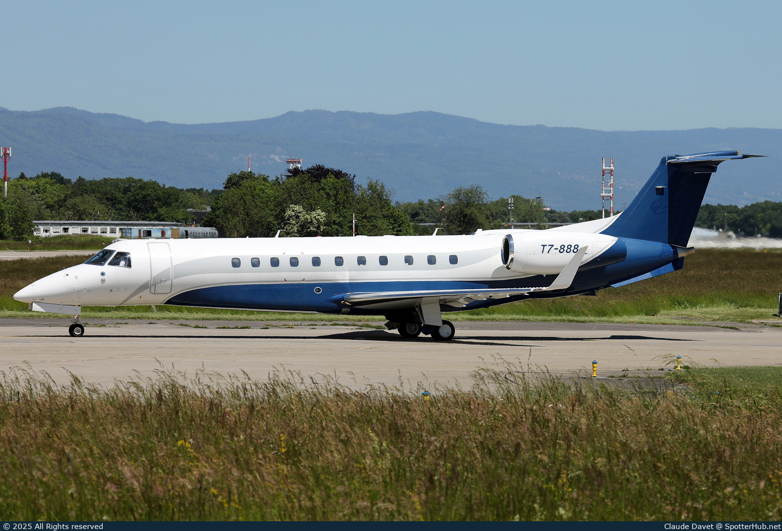 Photo of T7-888 - Embraer Legacy 650 operated by Avcon Jet San Marino