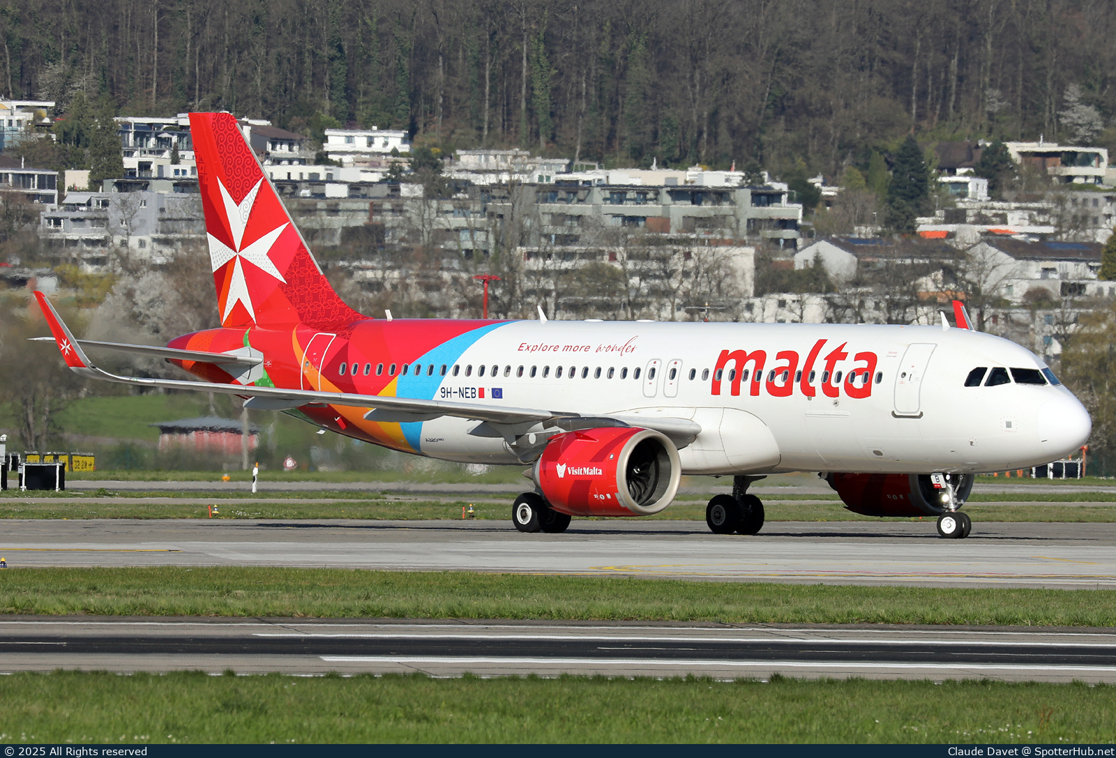 Photo of 9H-NEB - Airbus A320-251N operated by KM Malta Airlines