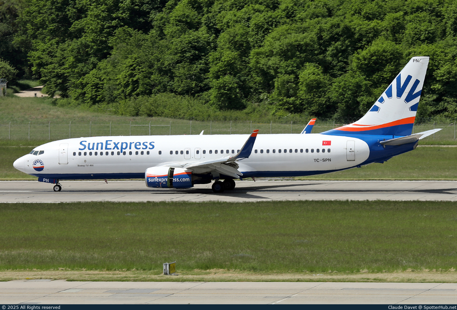 Photo of TC-SPN - Boeing 737-8KV operated by SunExpress