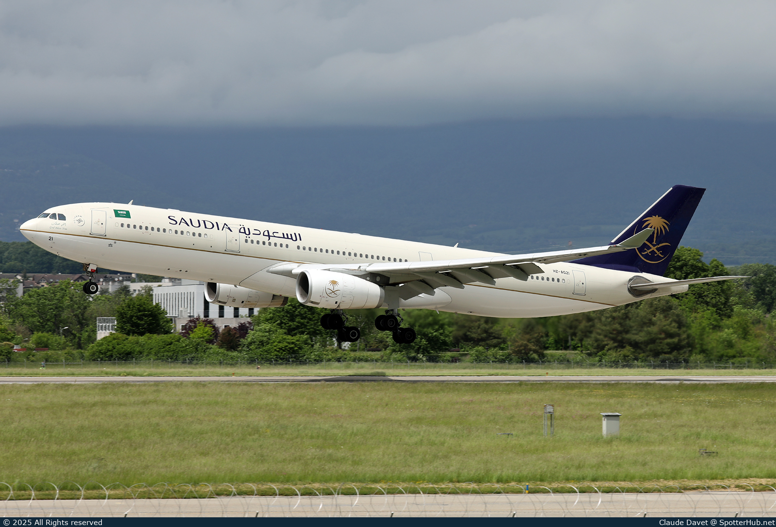 Photo of HZ-AQ21 - Airbus A330-343 operated by Saudia