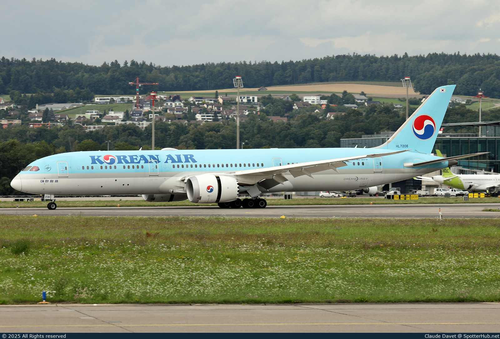 Photo of HL7206 - Boeing 787-9 Dreamliner operated by Korean Air