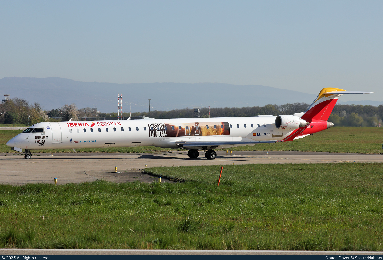 Photo of EC-MTZ - Bombardier CRJ-1000 operated by Iberia Regional (opb Air Nostrum)