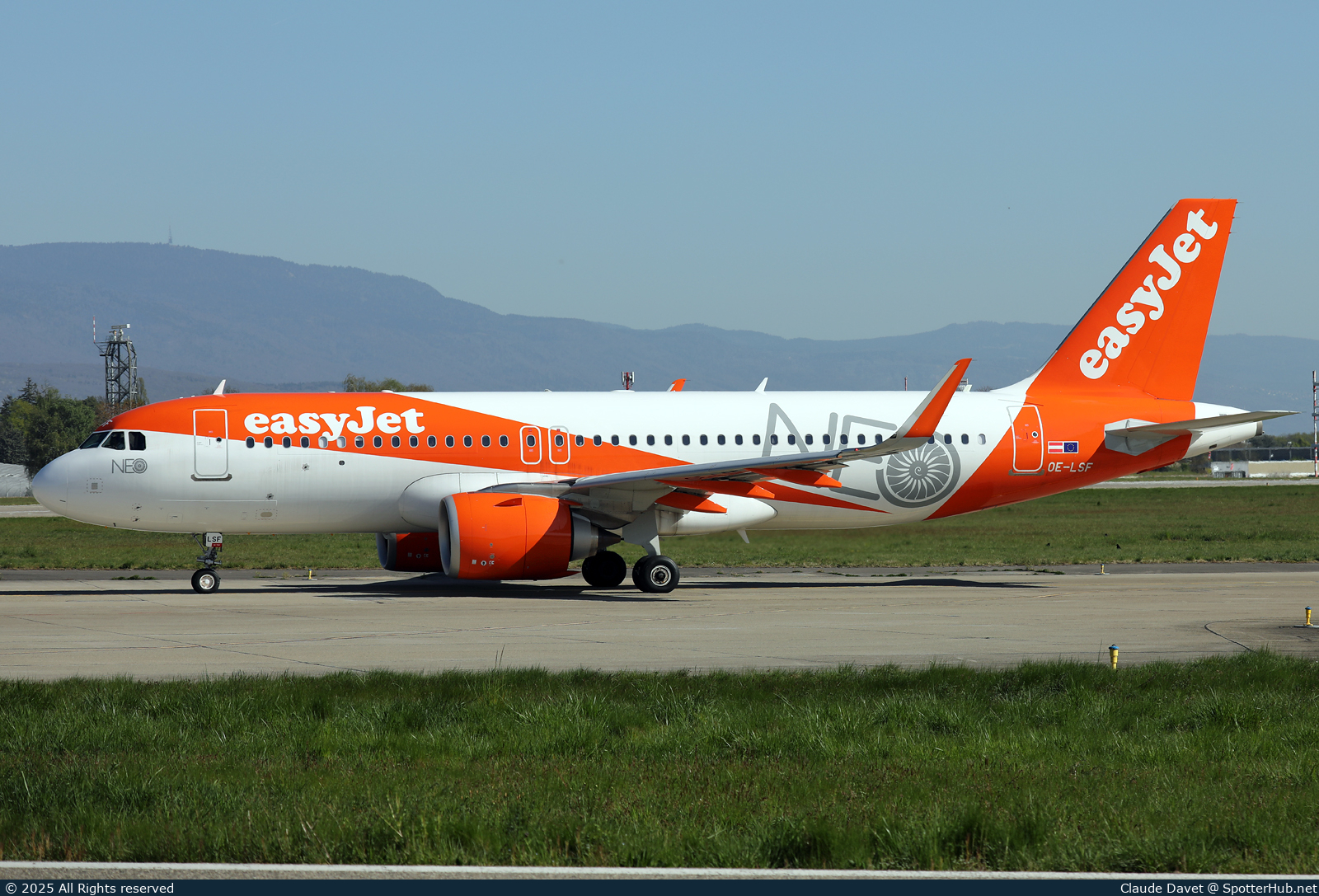 Photo of OE-LSF - Airbus A320-251N operated by easyJet Europe