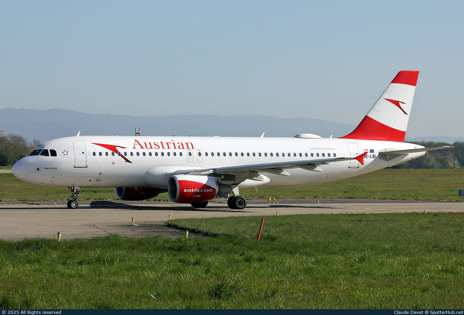 Photo of OE-LBI - Airbus A320-214 operated by Austrian Airlines