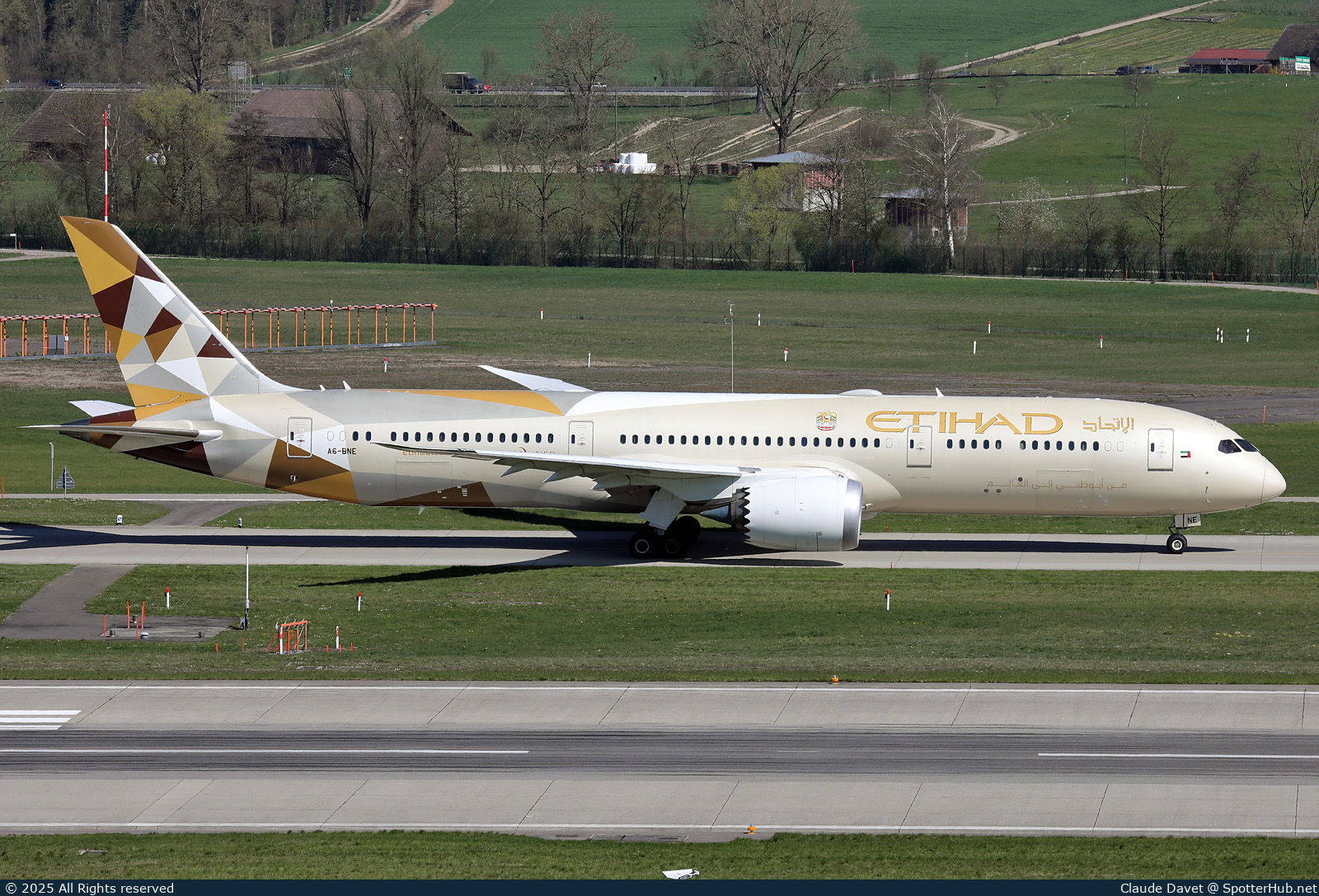 Photo of A6-BNE - Boeing 787-9 Dreamliner operated by Etihad Airways