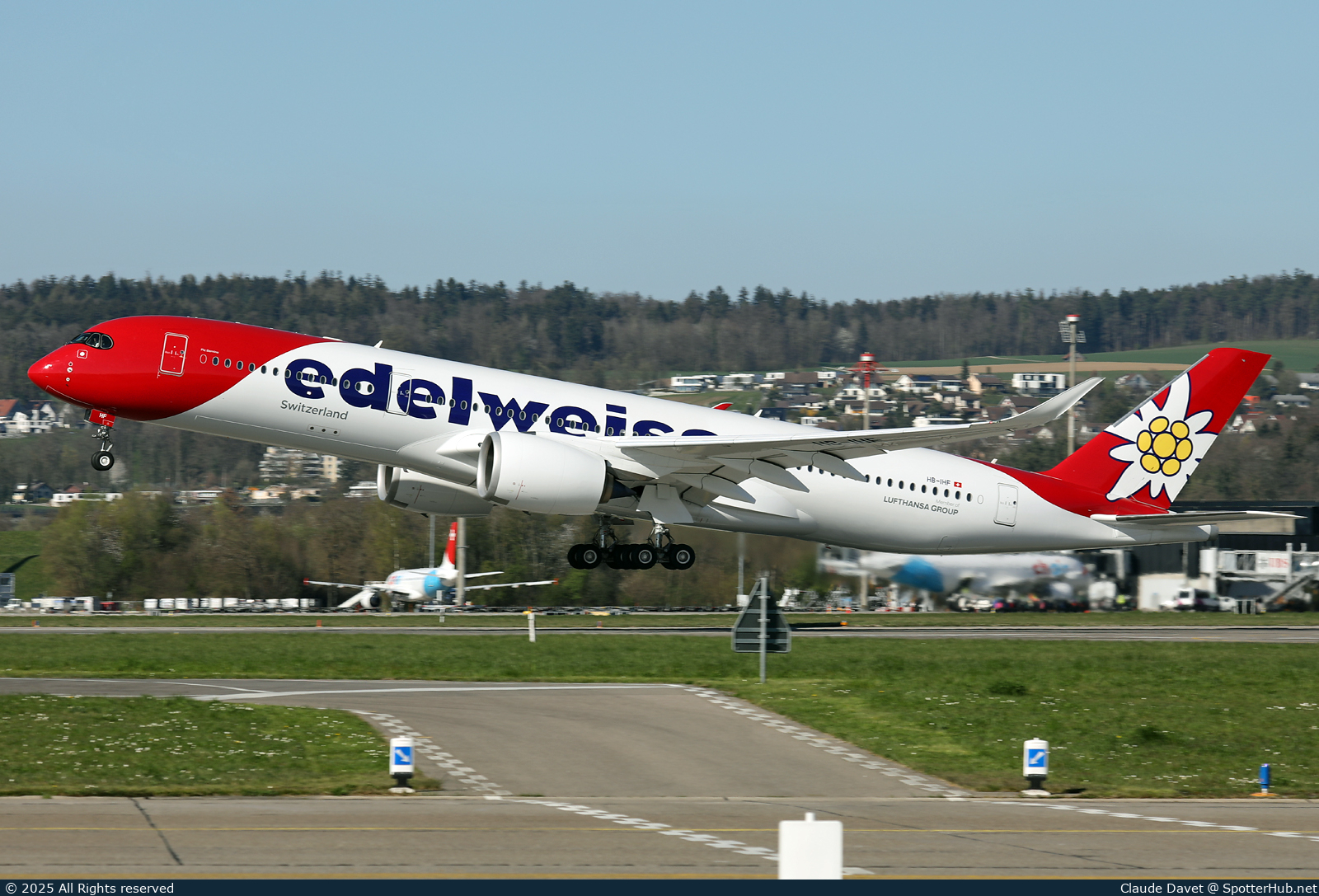 Photo of HB-IHF - Airbus A350-941 operated by Edelweiss Air