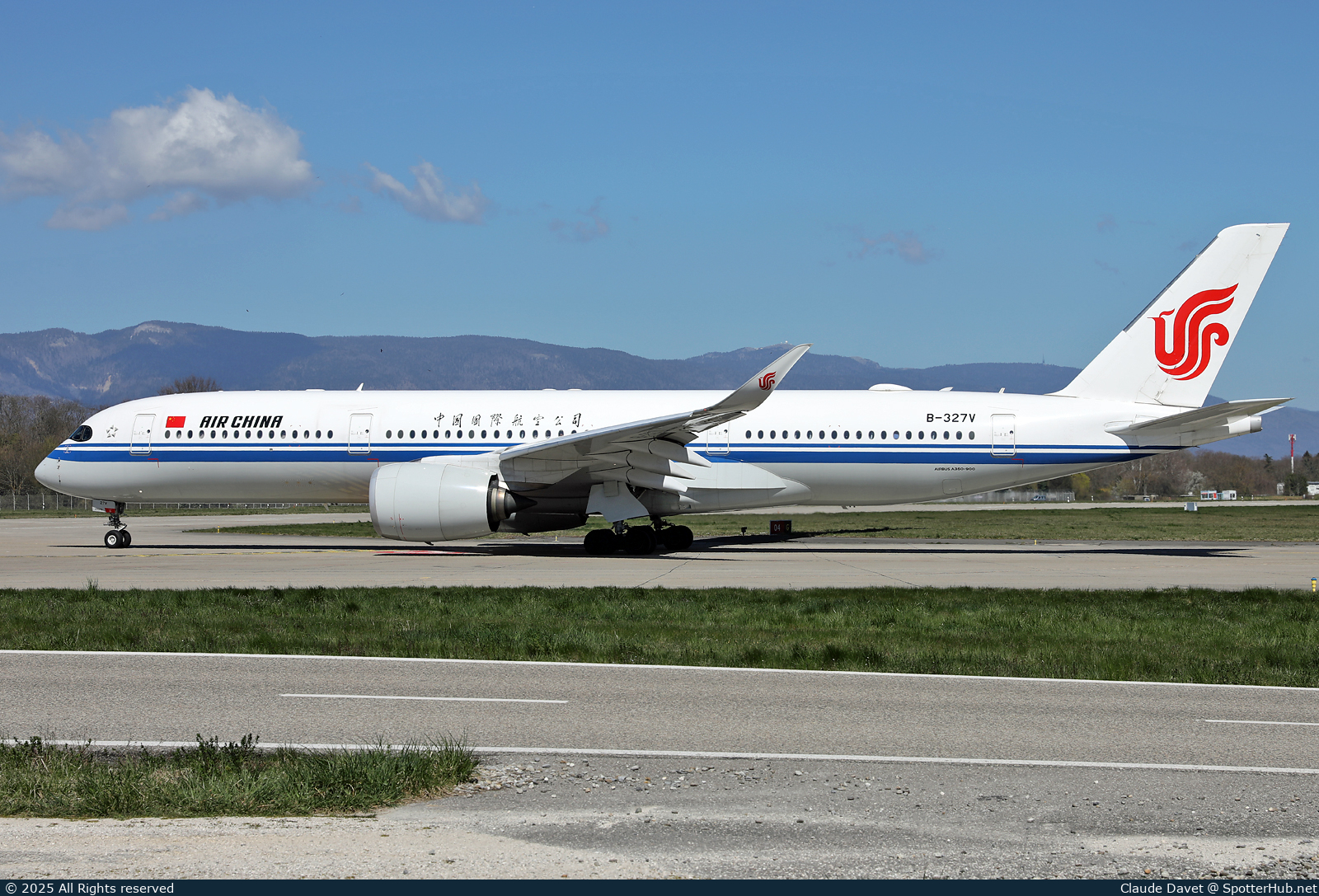 Photo of B-327V - Airbus A350-941 operated by Air China