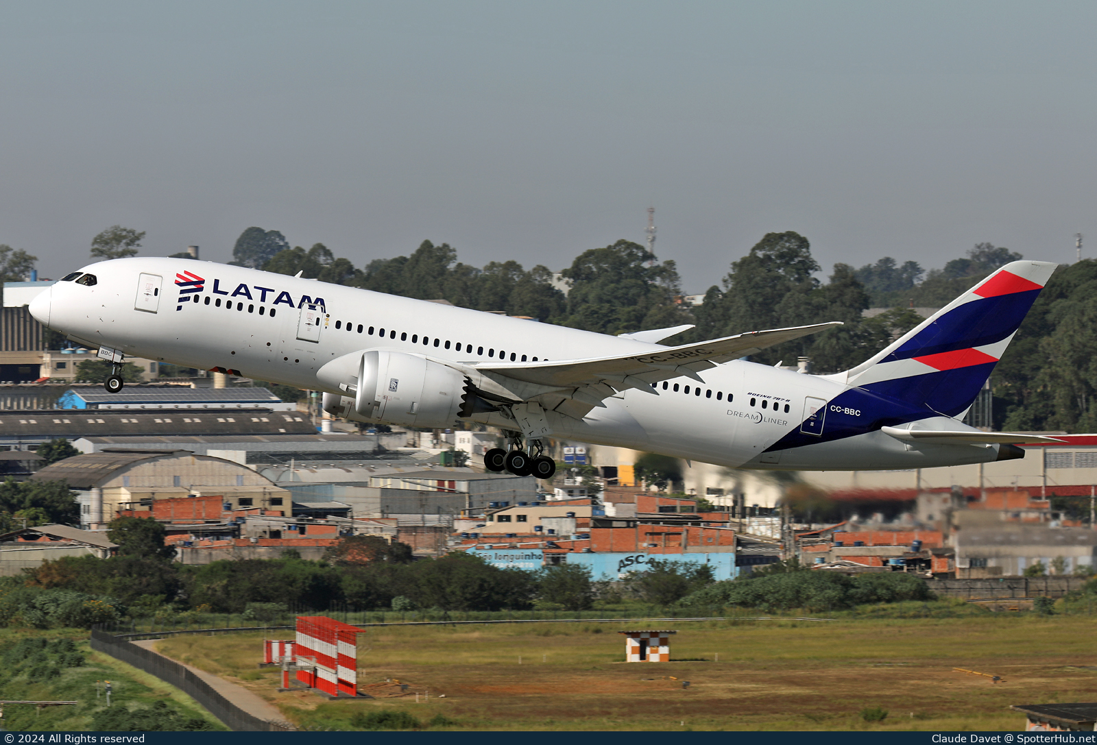 Photo of CC-BBC - Boeing 787-8 Dreamliner operated by LATAM Airlines