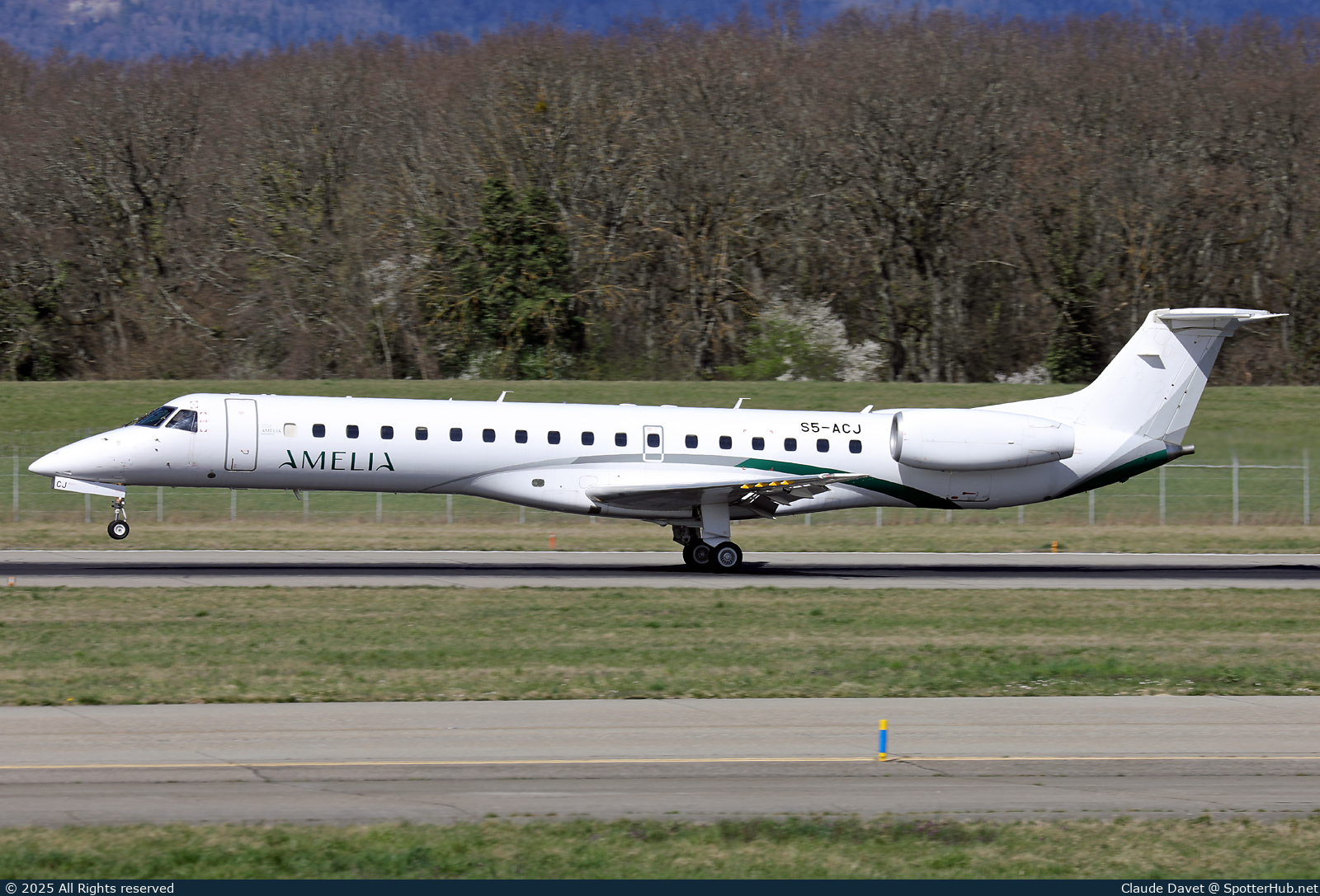Photo of S5-ACJ - Embraer ERJ-145LU operated by Amelia International