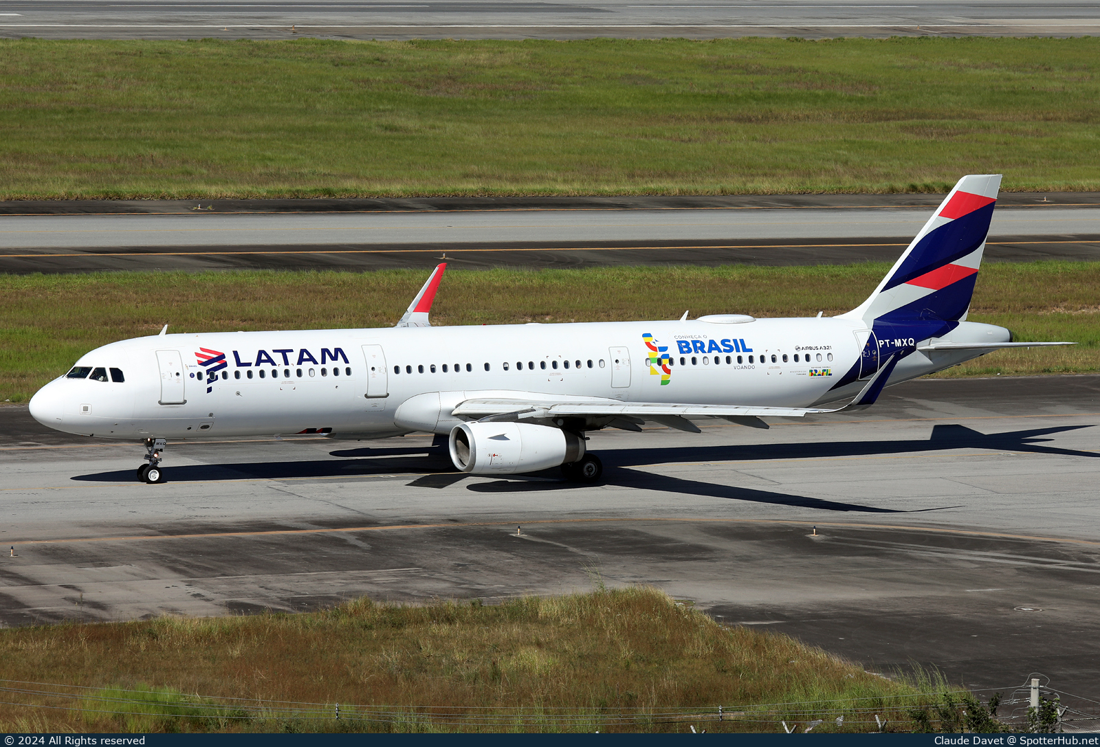 Photo of PT-MXQ - Airbus A321-231 operated by LATAM Airlines Brasil