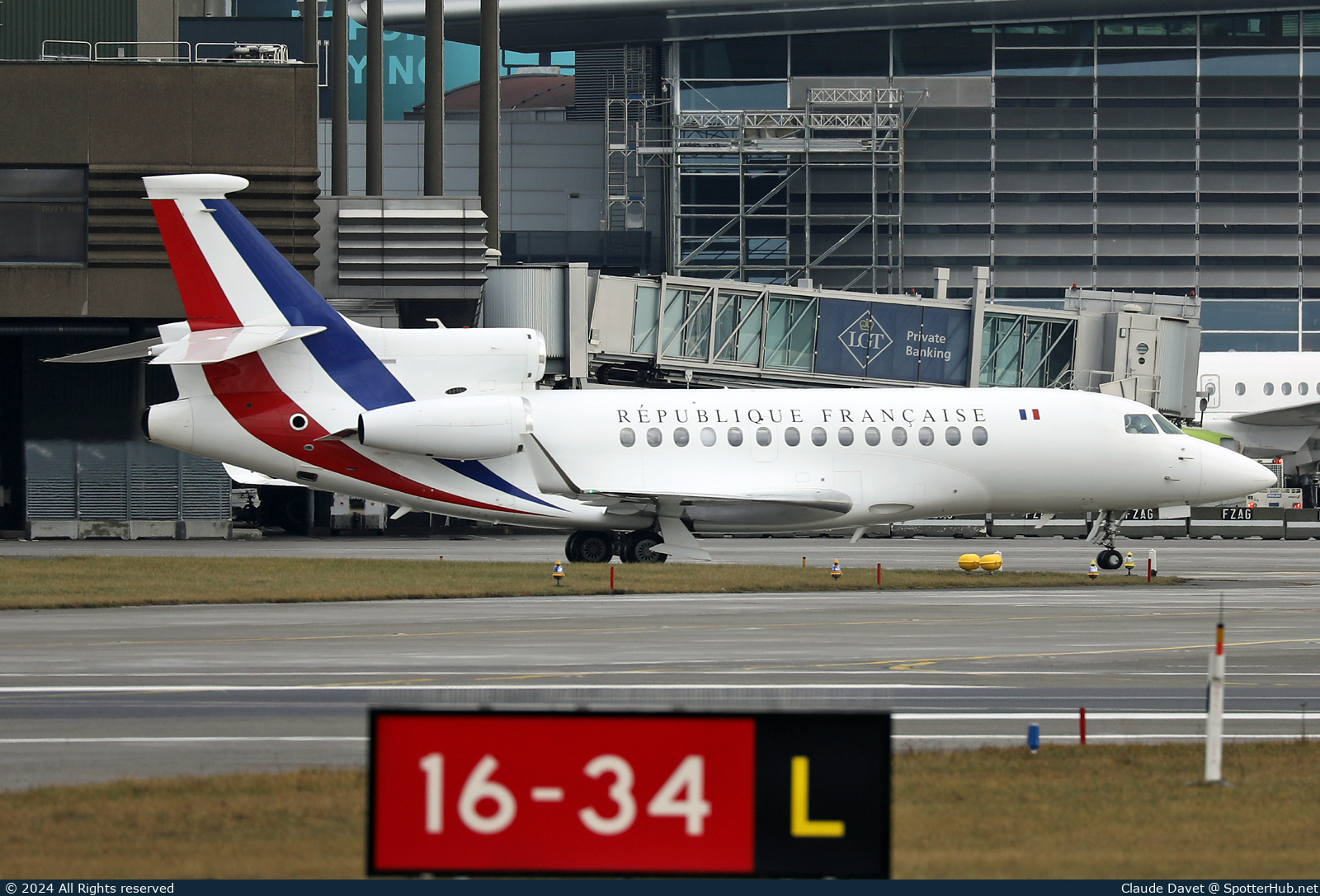 Photo of F-RAFA - Dassault Falcon 7X operated by Government of France