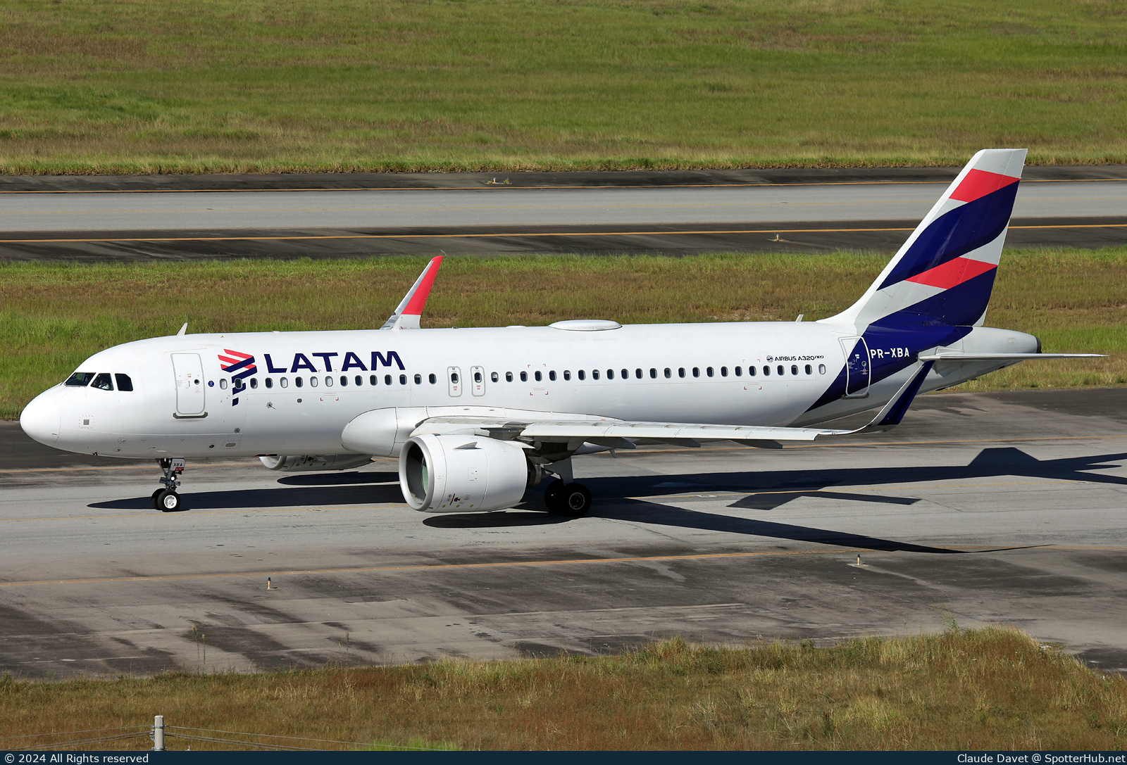Photo of PR-XBA - Airbus A320-273N operated by LATAM Airlines Brasil