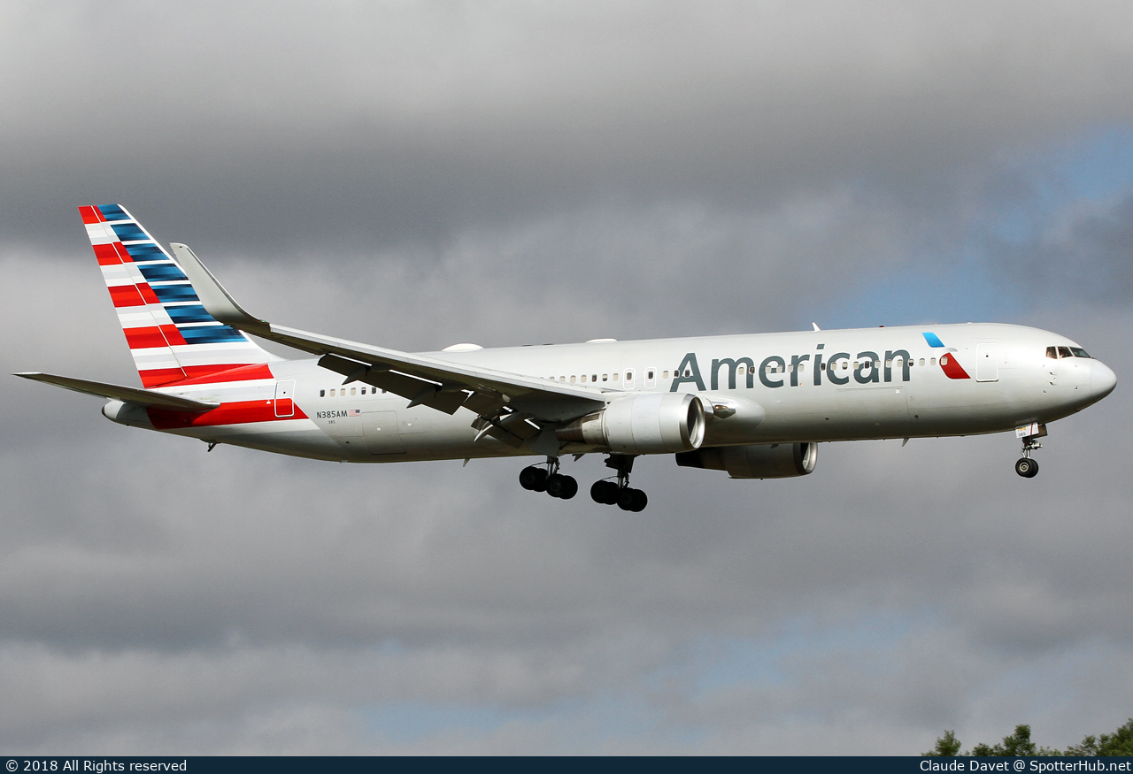 Photo of N385AM - Boeing 767-323(ER) operated by American Airlines
