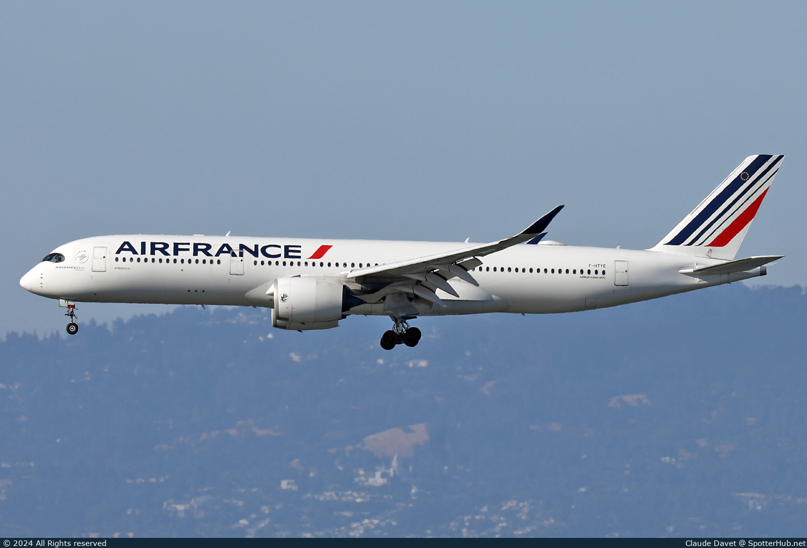 Photo of F-HTYE - Airbus A350-941 operated by Air France