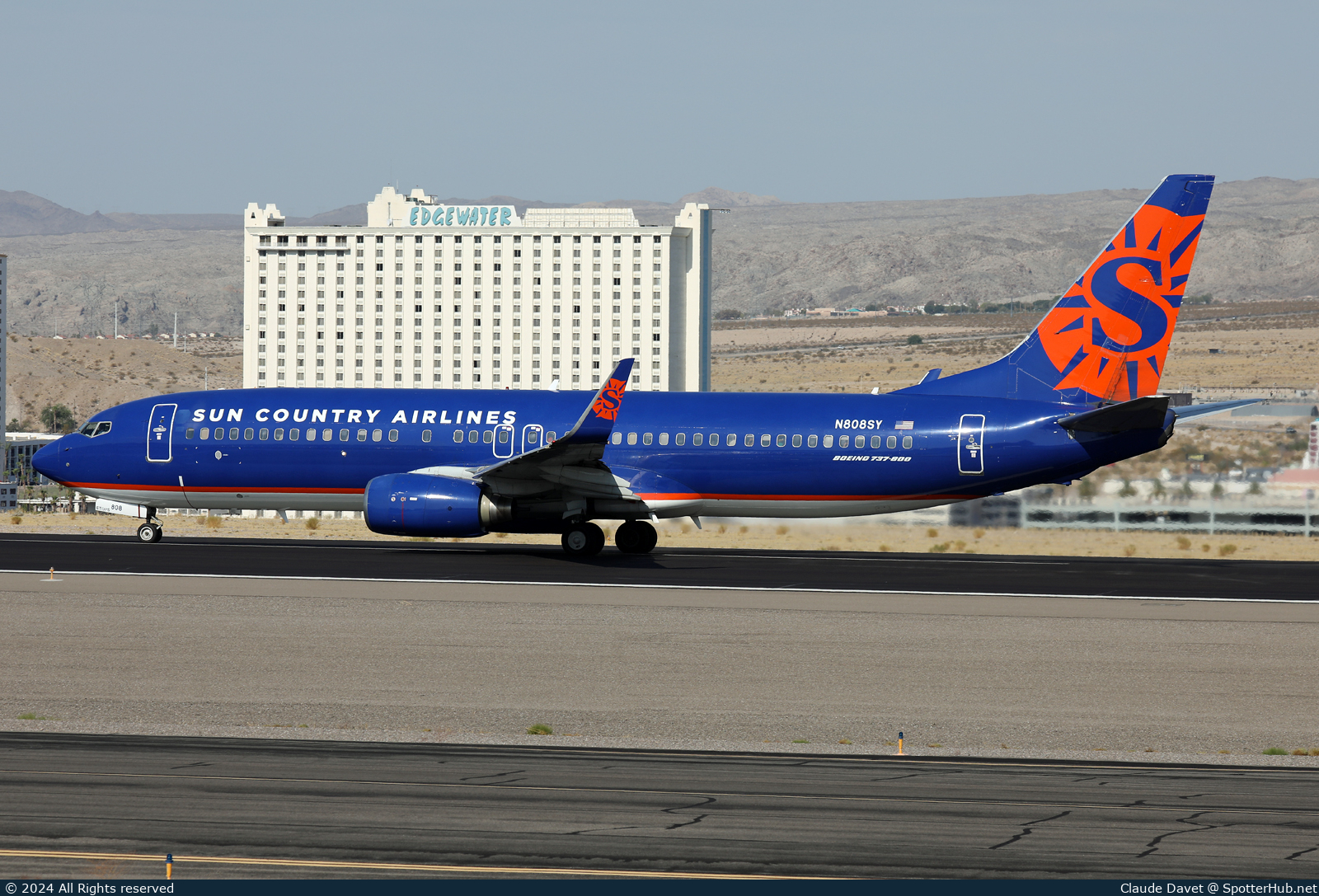 Photo of N808SY - Boeing 737-8BK at International