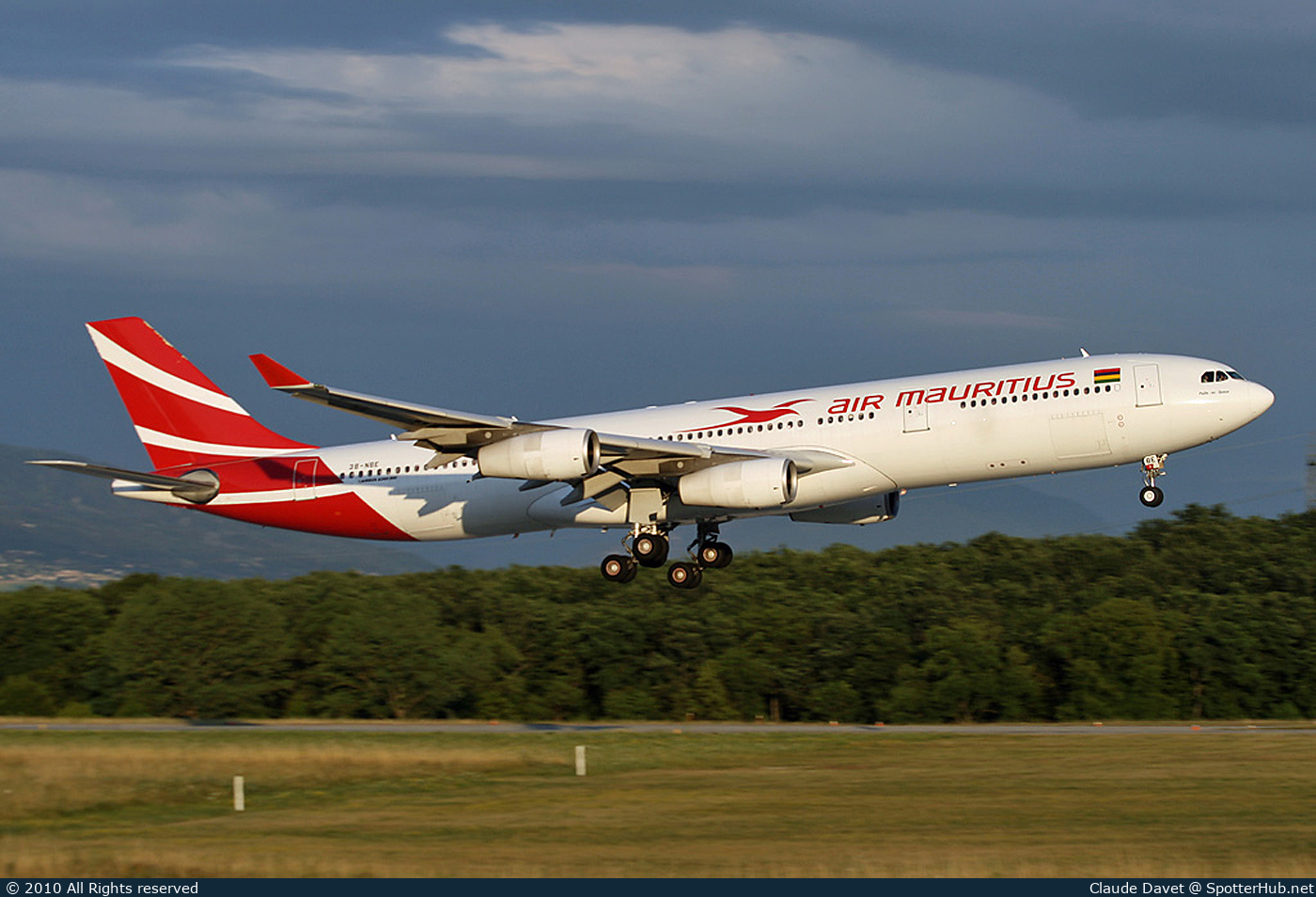 Photo of 3B-NBE - Airbus A340-313 operated by Air Mauritius