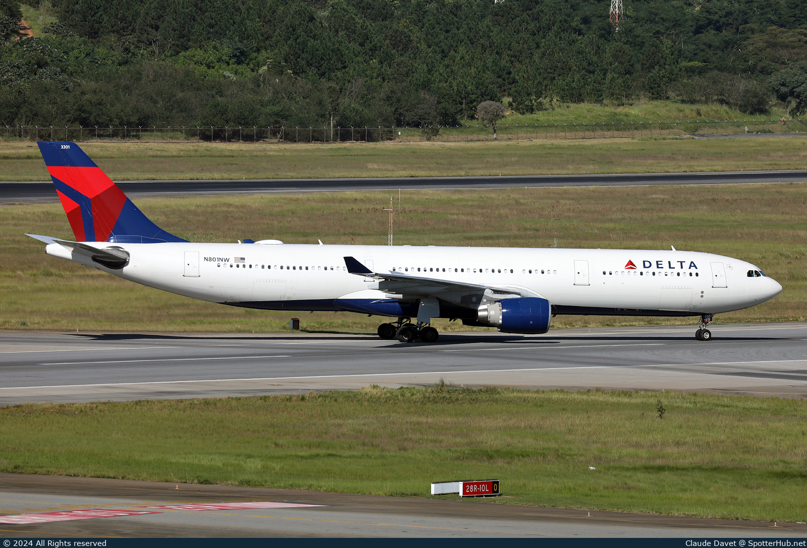 Photo of N801NW - Airbus A330-323 operated by Delta Air Lines