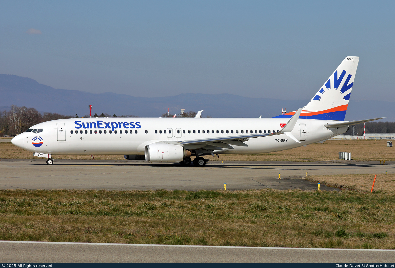 Photo of TC-SPY - Boeing 737-8EH operated by SunExpress