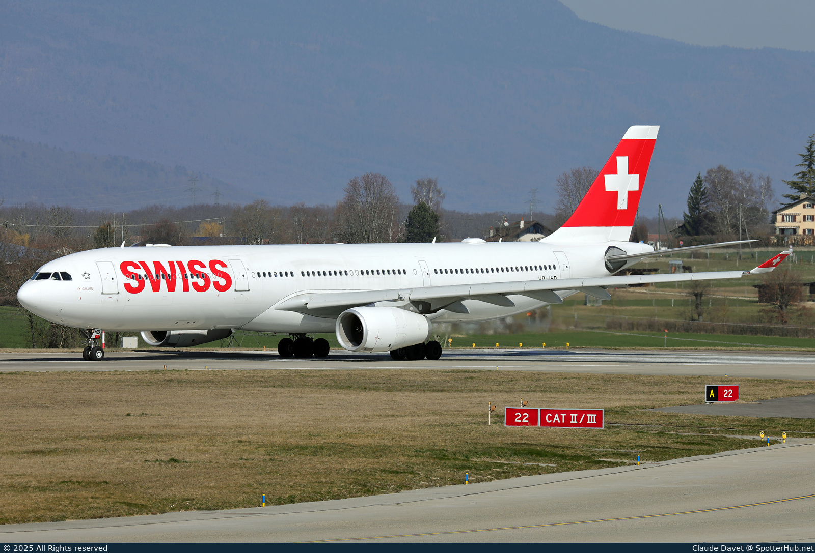 Photo of HB-JHD - Airbus A330-343 operated by Swiss International Air Lines
