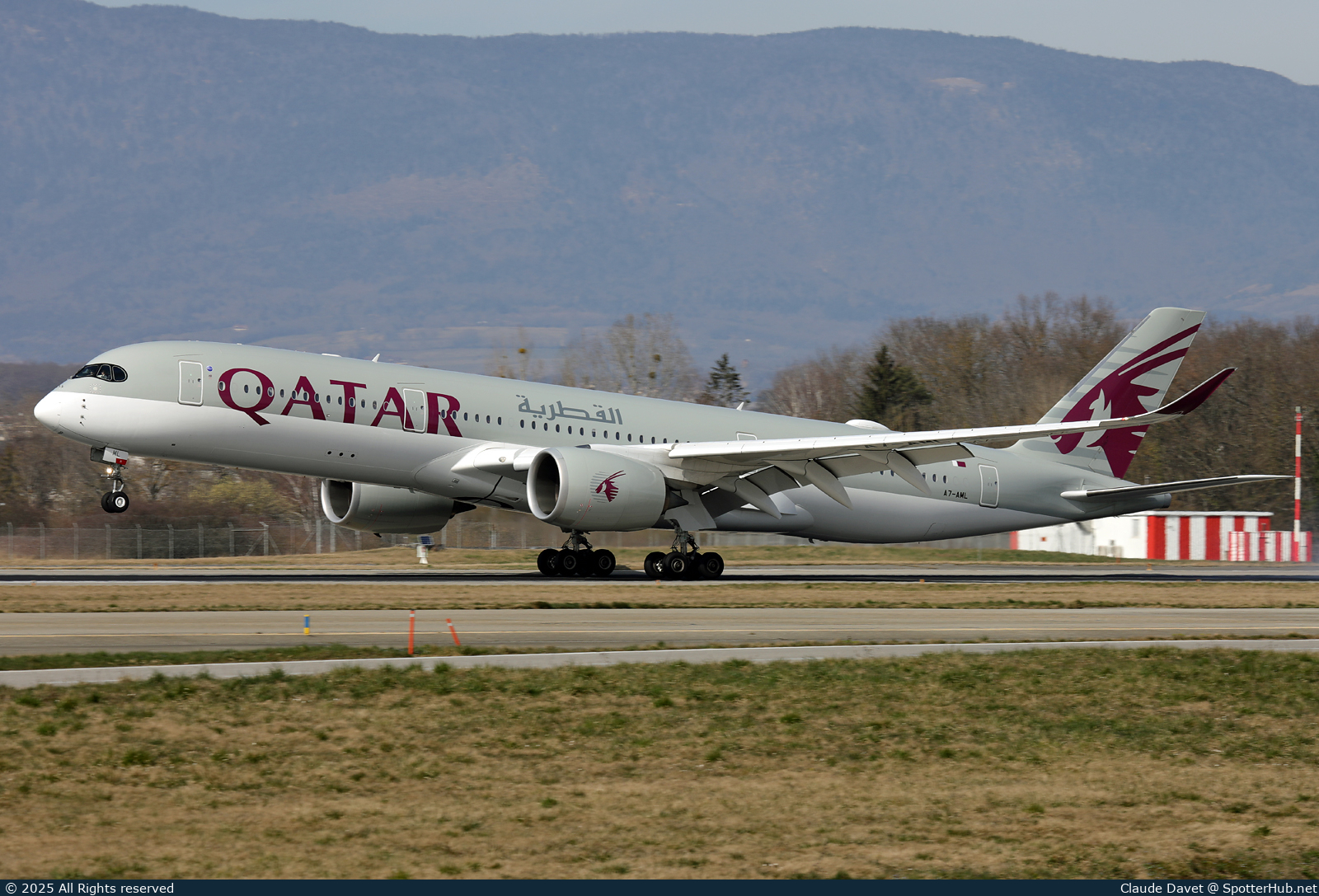 Photo of A7-AML - Airbus A350-941 operated by Qatar Airways