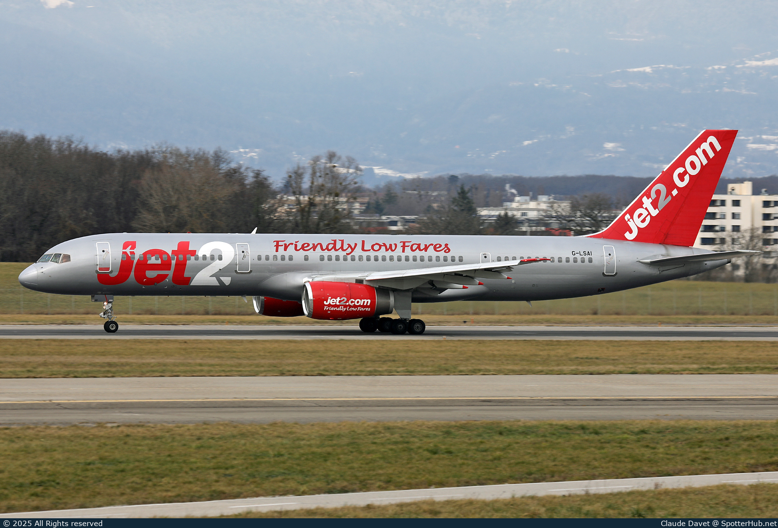 Photo of G-LSAI - Boeing 757-21B operated by Jet2