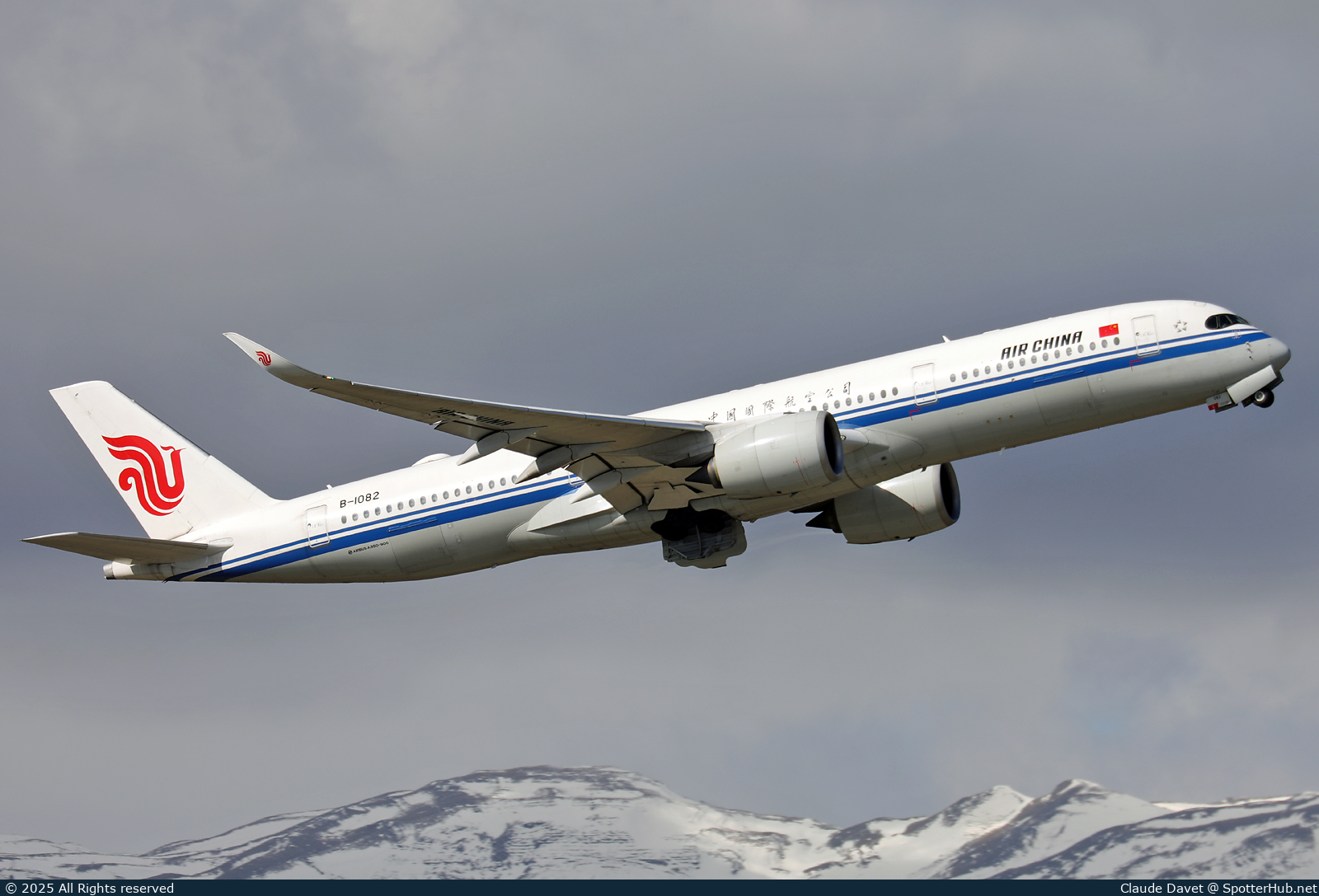 Photo of B-1082 - Airbus A350-941 operated by Air China