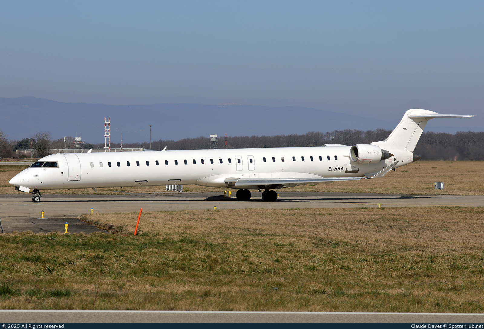 Photo of EI-HBA - Bombardier CRJ-1000 operated by CityJet
