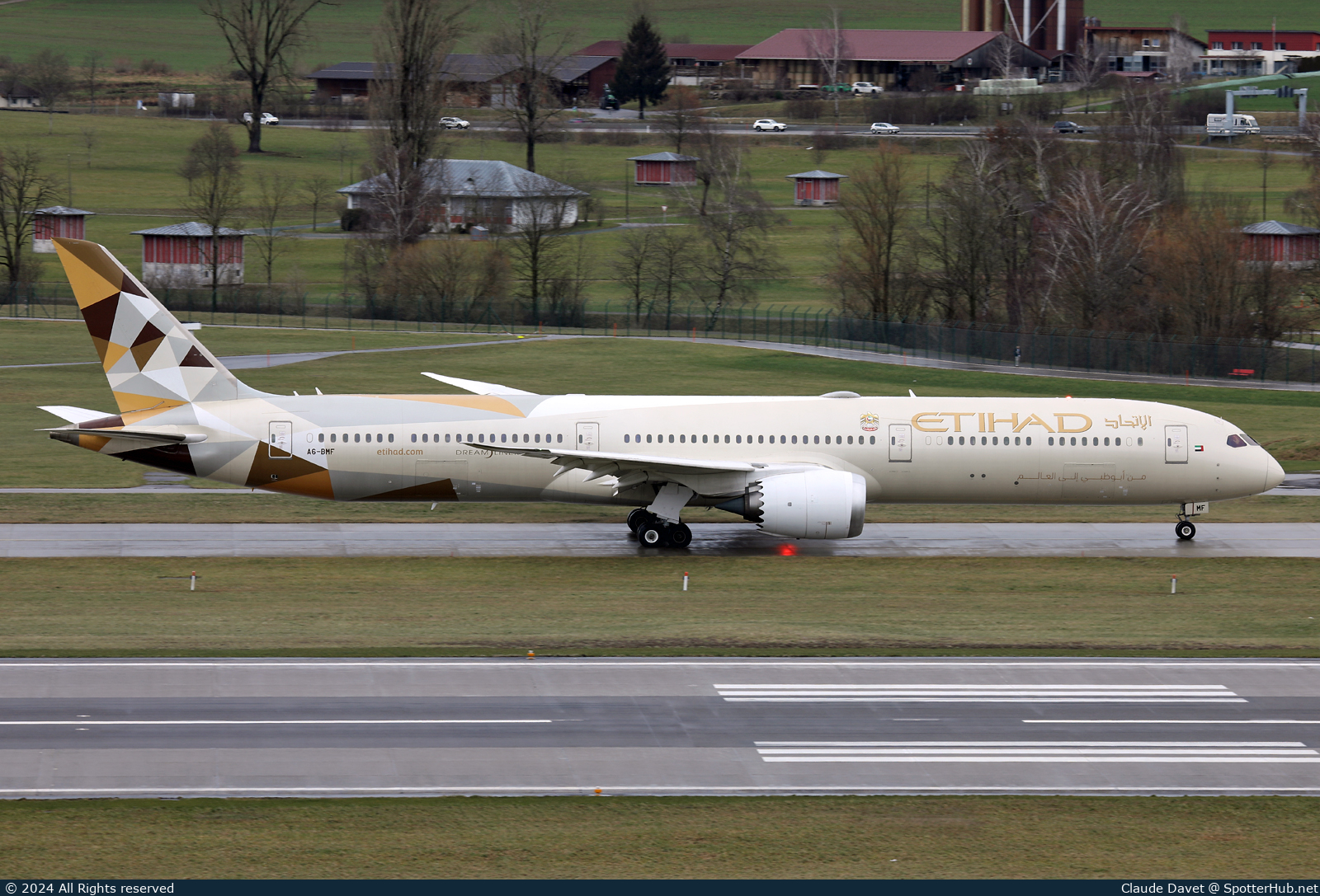Photo of A6-BMF - Boeing 787-10 Dreamliner operated by Etihad Airways